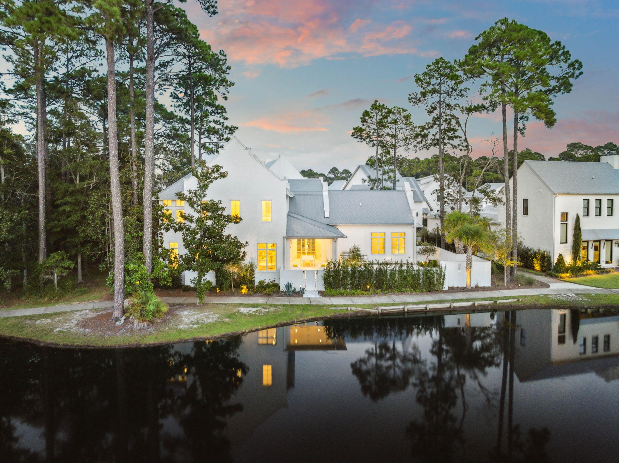 CHURCHILL OAKS - Residential