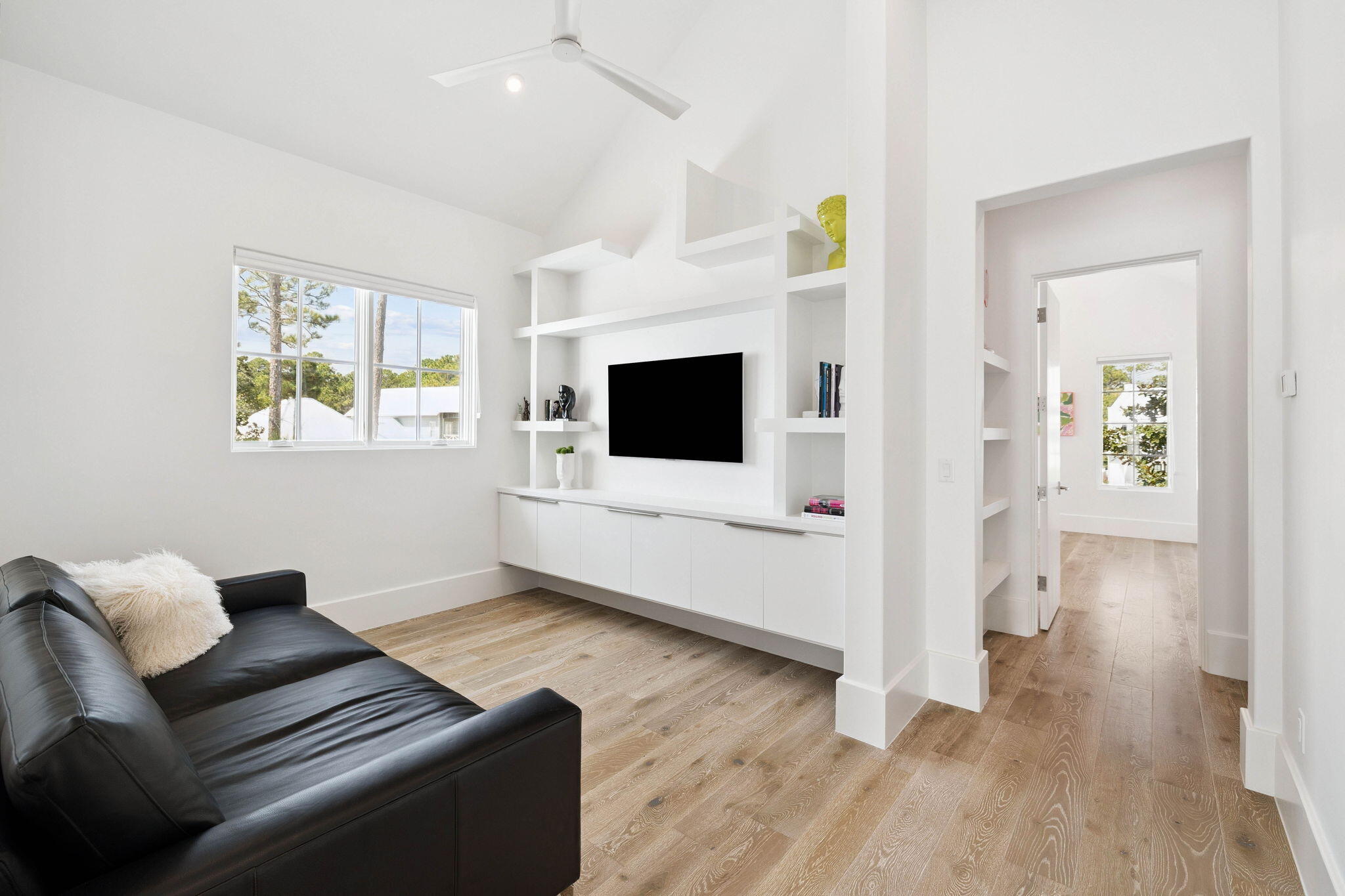 CHURCHILL OAKS - Residential