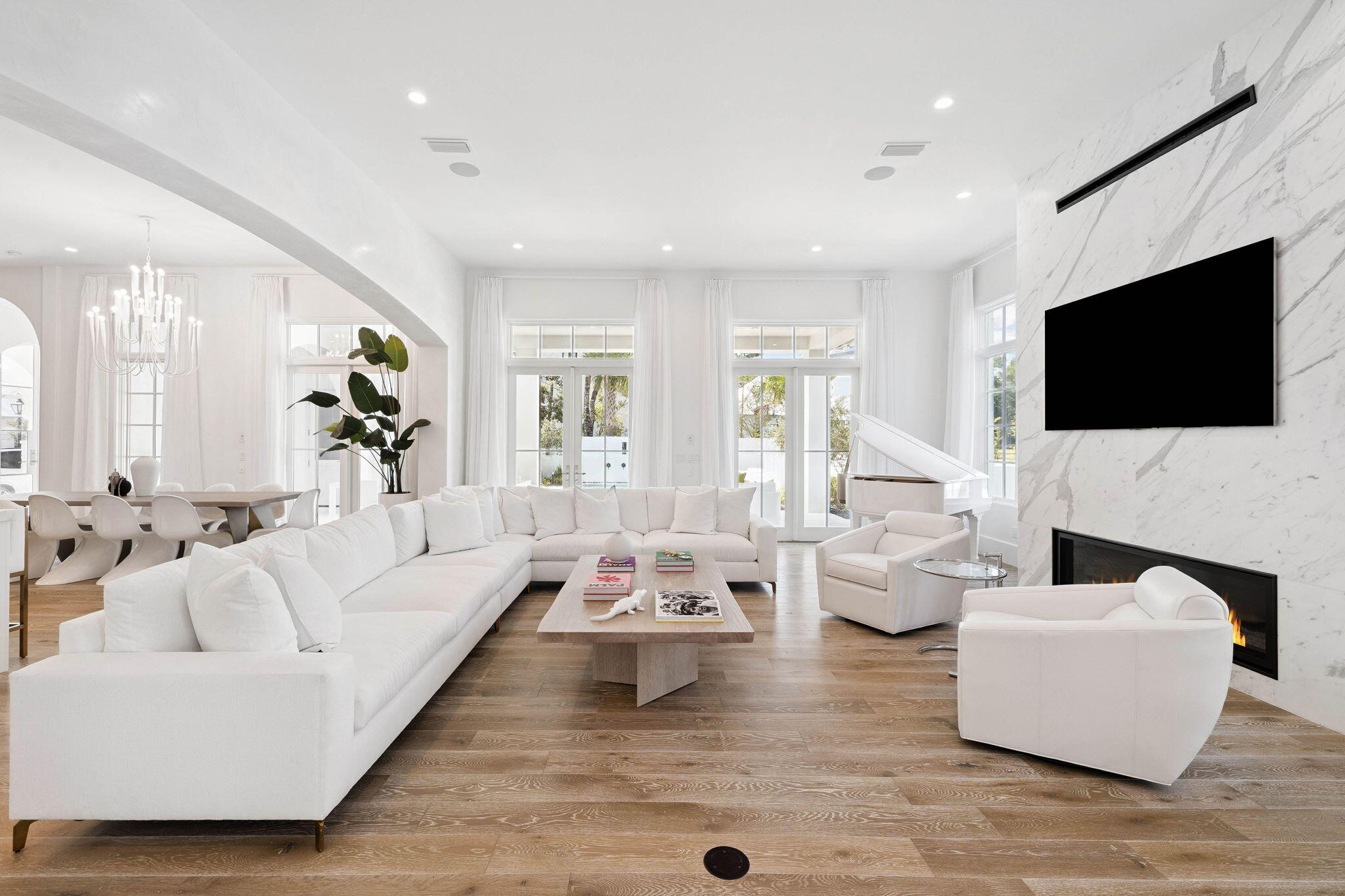 CHURCHILL OAKS - Residential