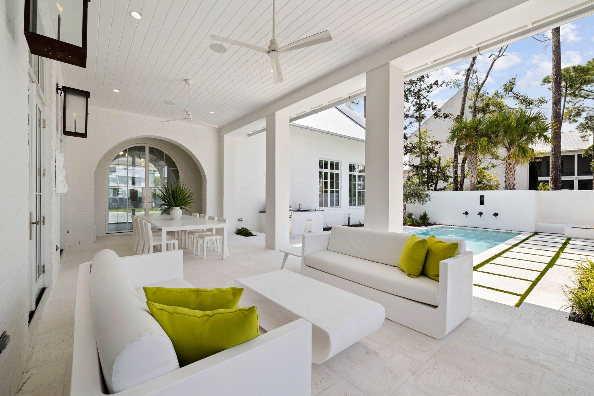 CHURCHILL OAKS - Residential