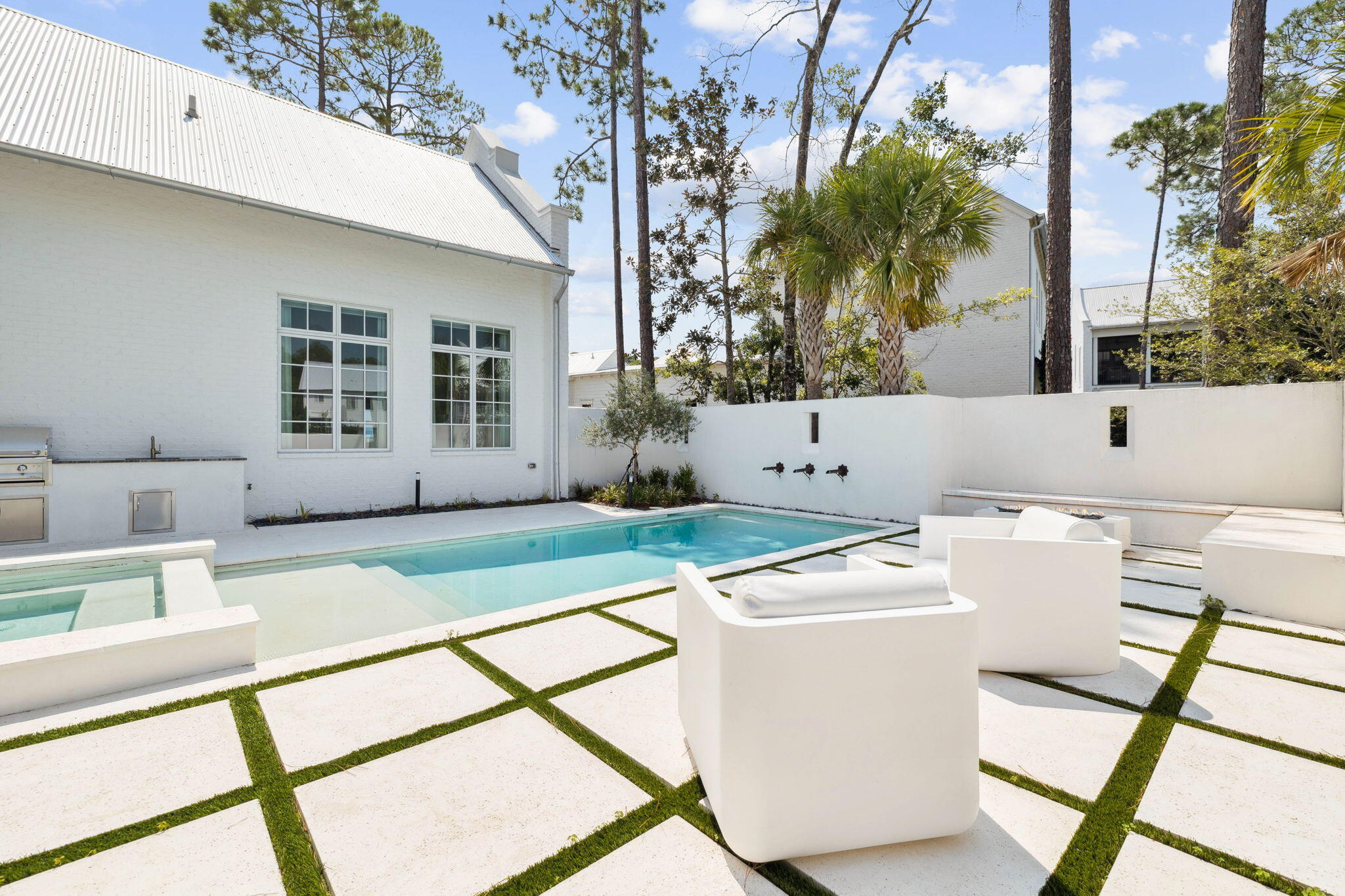 CHURCHILL OAKS - Residential