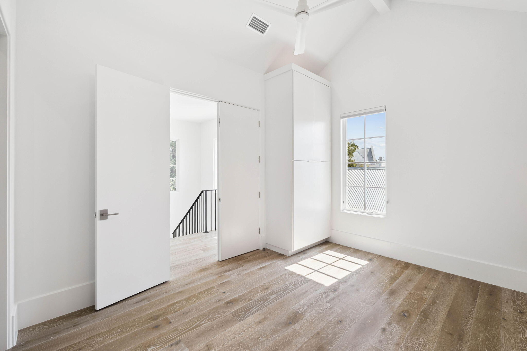 CHURCHILL OAKS - Residential