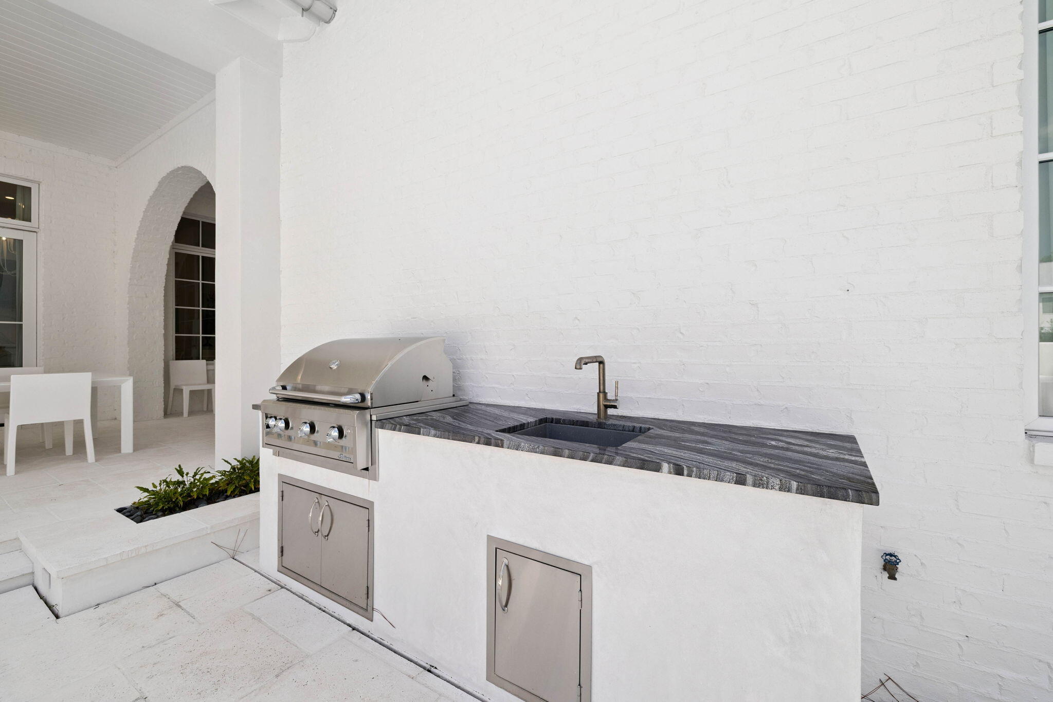 CHURCHILL OAKS - Residential