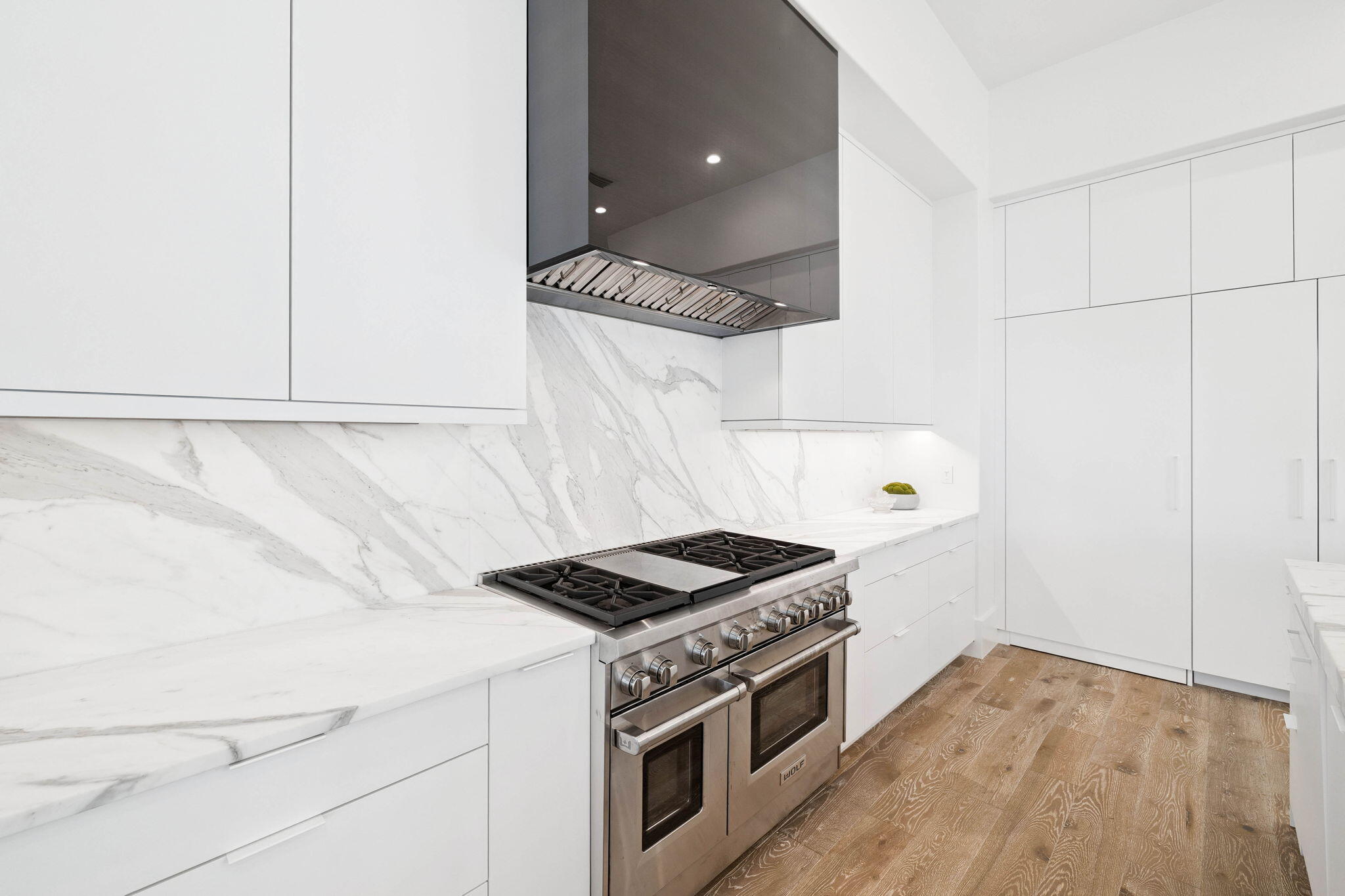 CHURCHILL OAKS - Residential