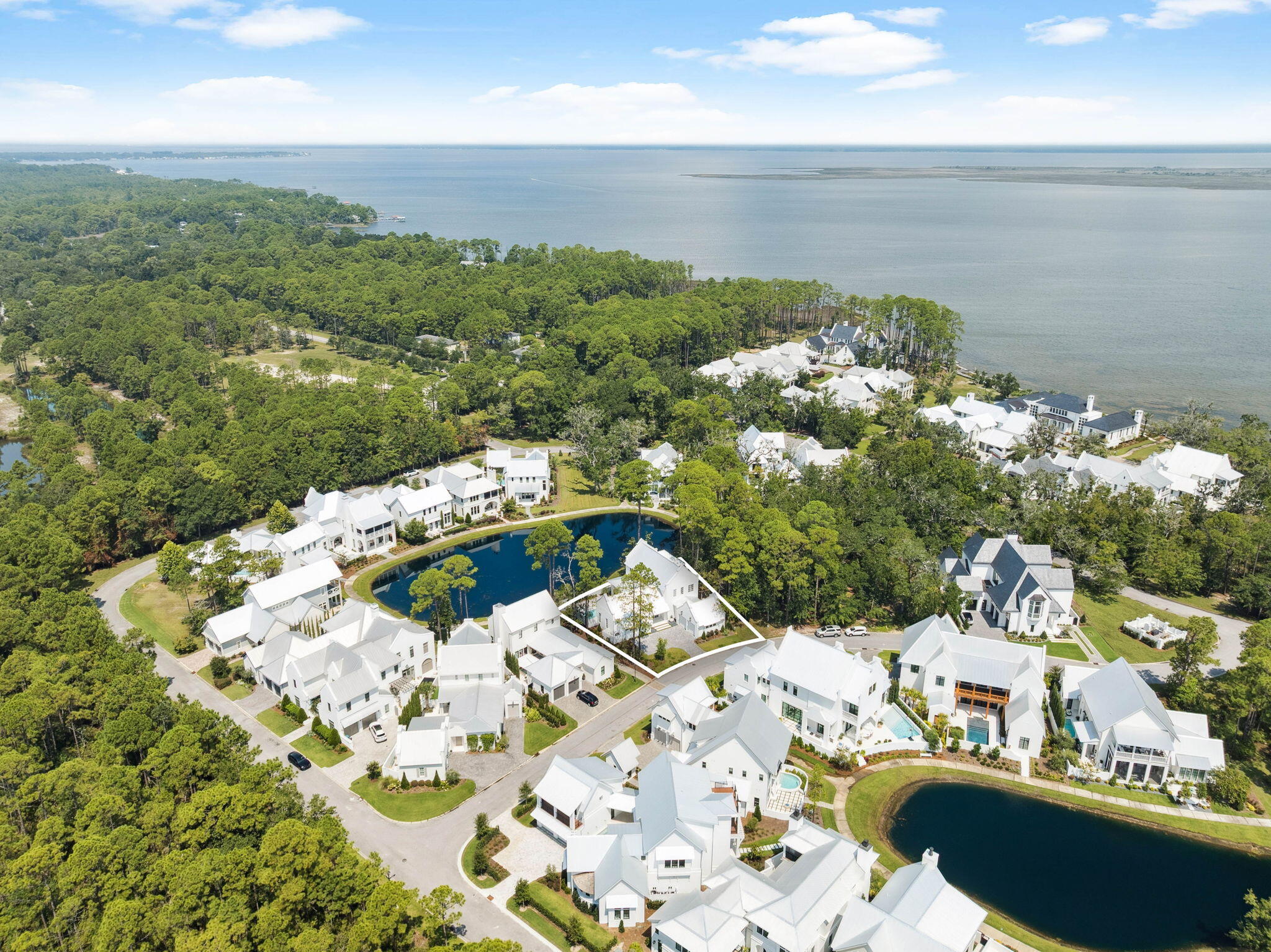 CHURCHILL OAKS - Residential