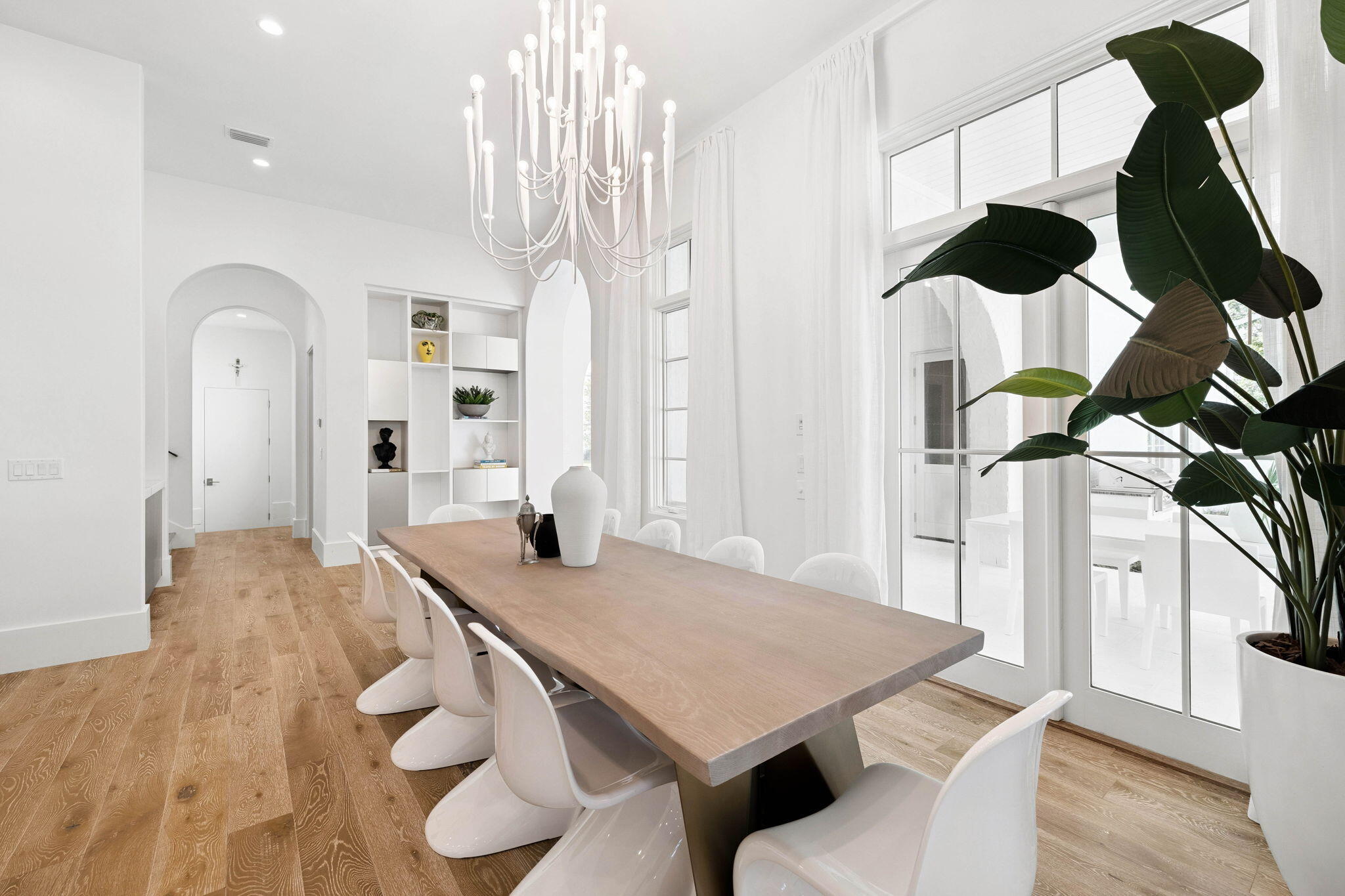 CHURCHILL OAKS - Residential