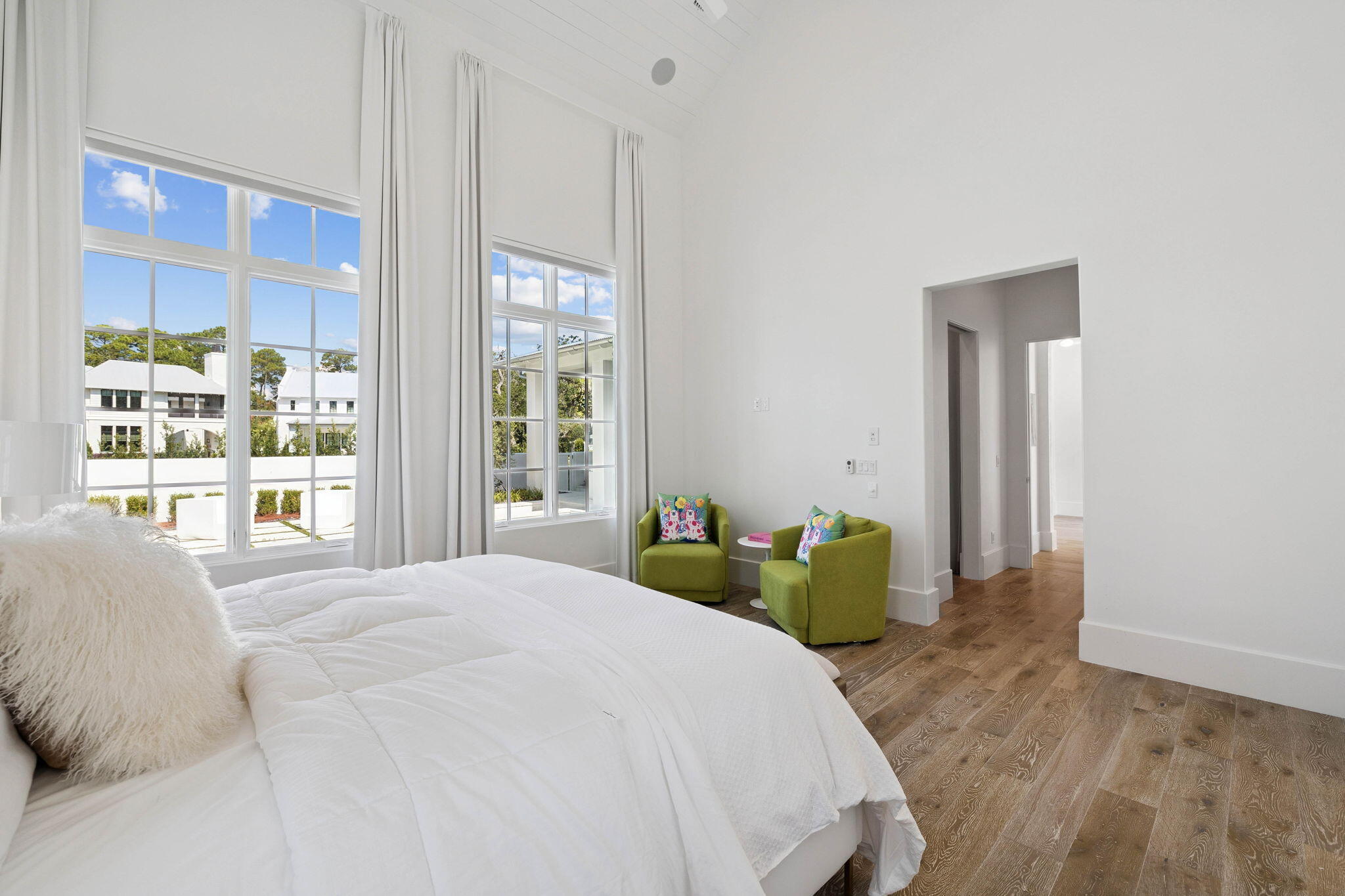 CHURCHILL OAKS - Residential