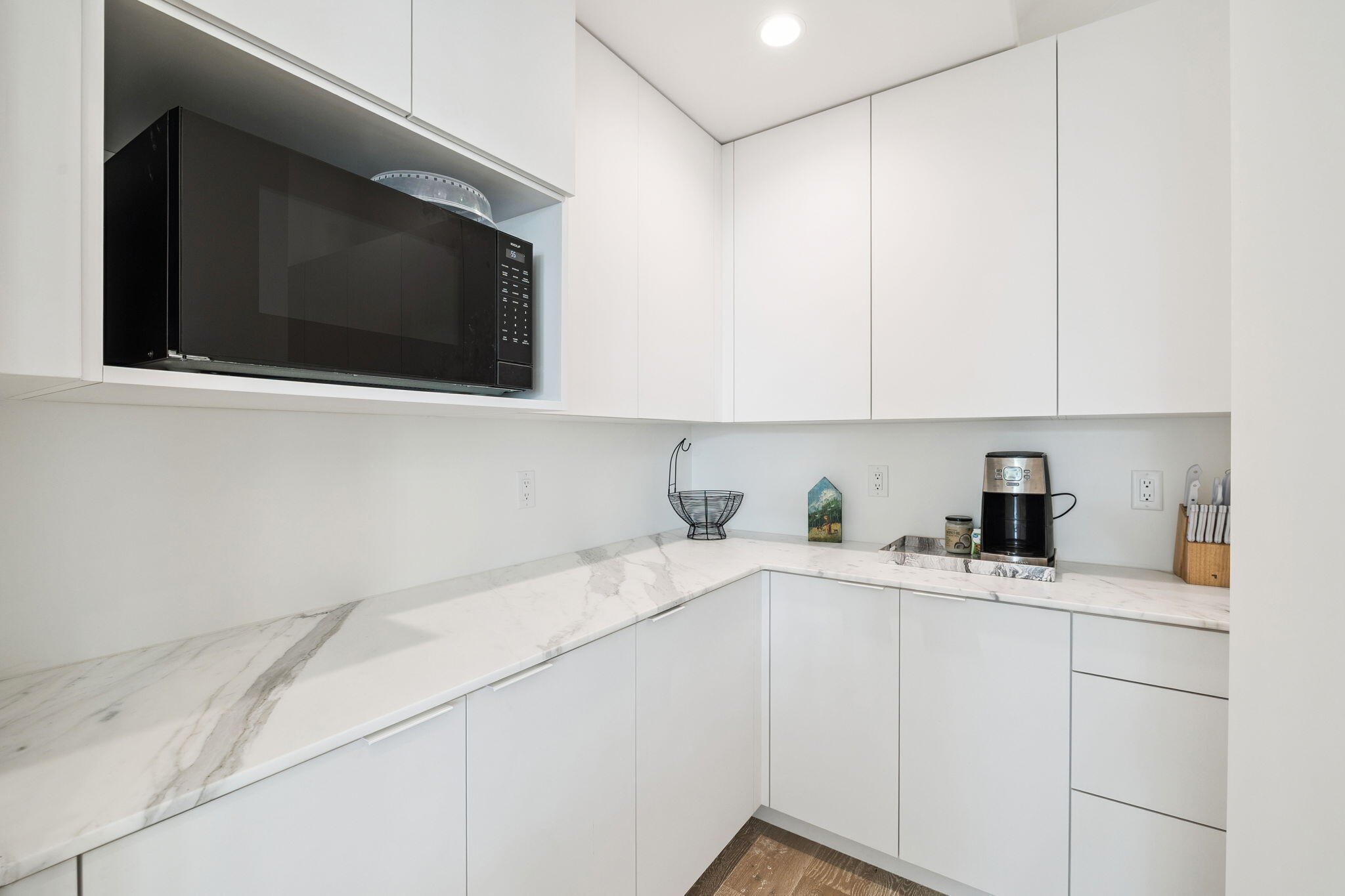 CHURCHILL OAKS - Residential