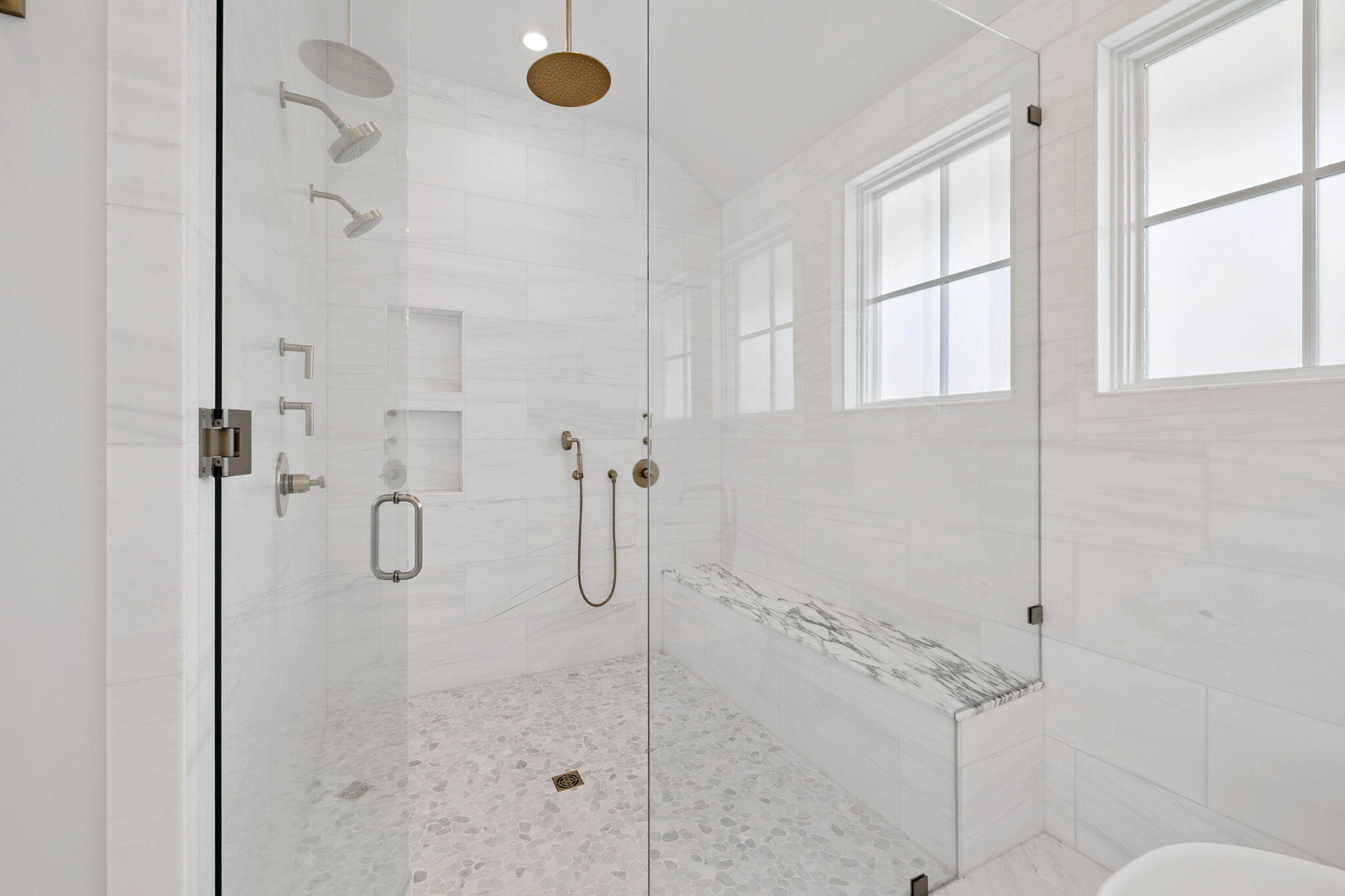 CHURCHILL OAKS - Residential