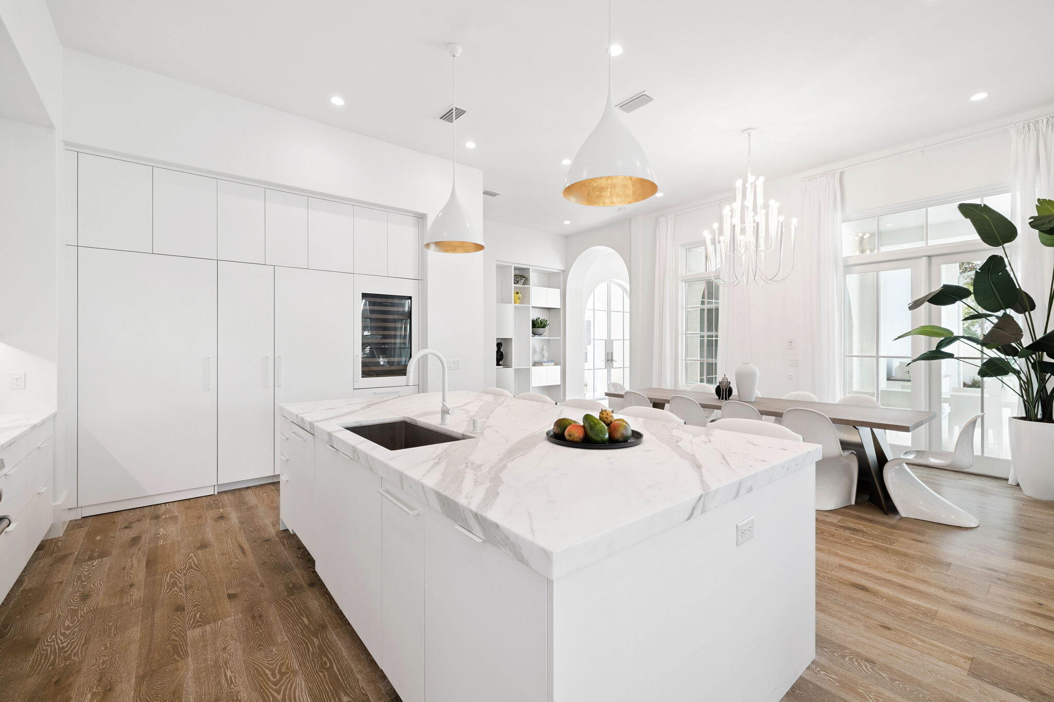 CHURCHILL OAKS - Residential