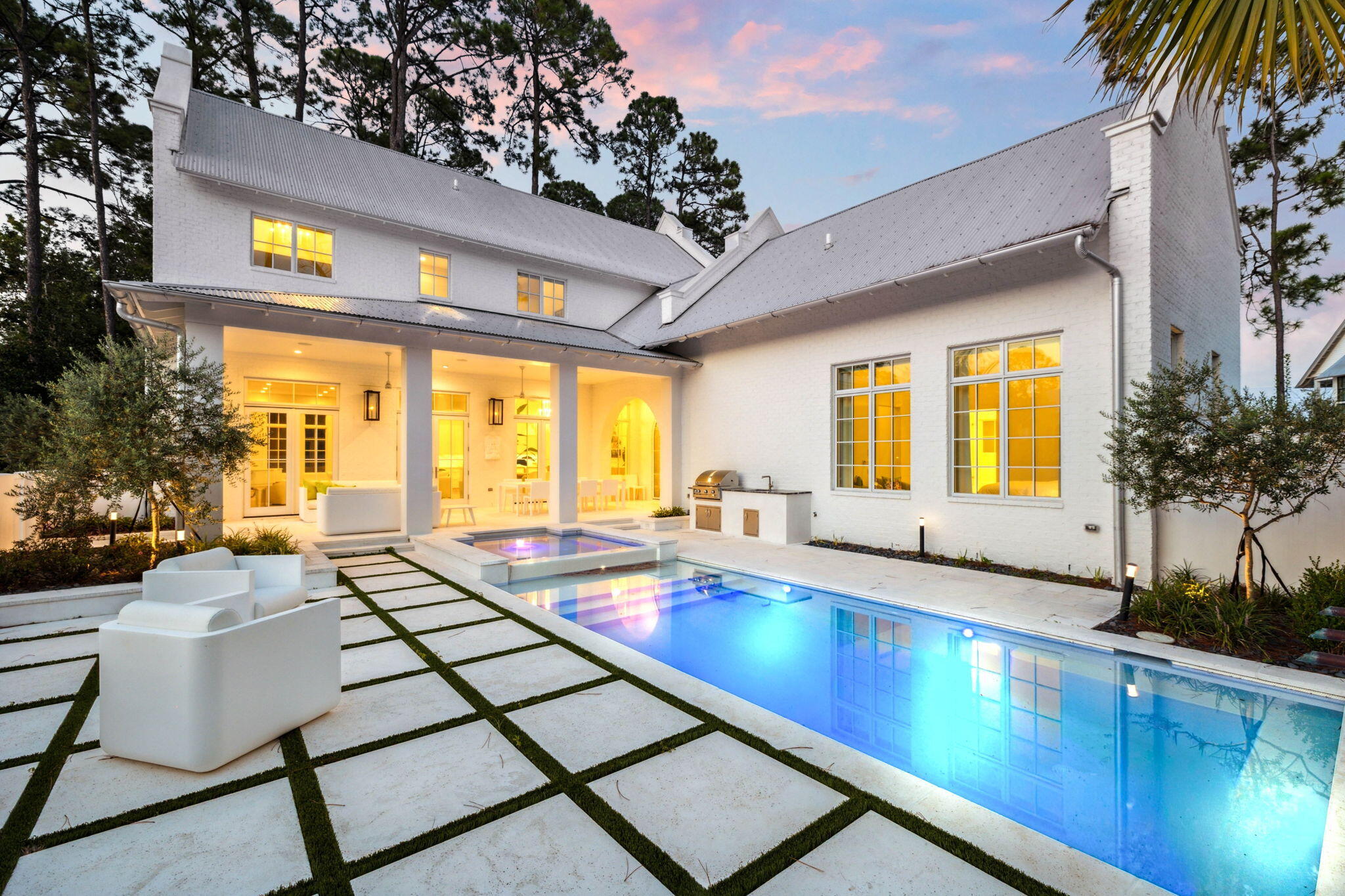 CHURCHILL OAKS - Residential