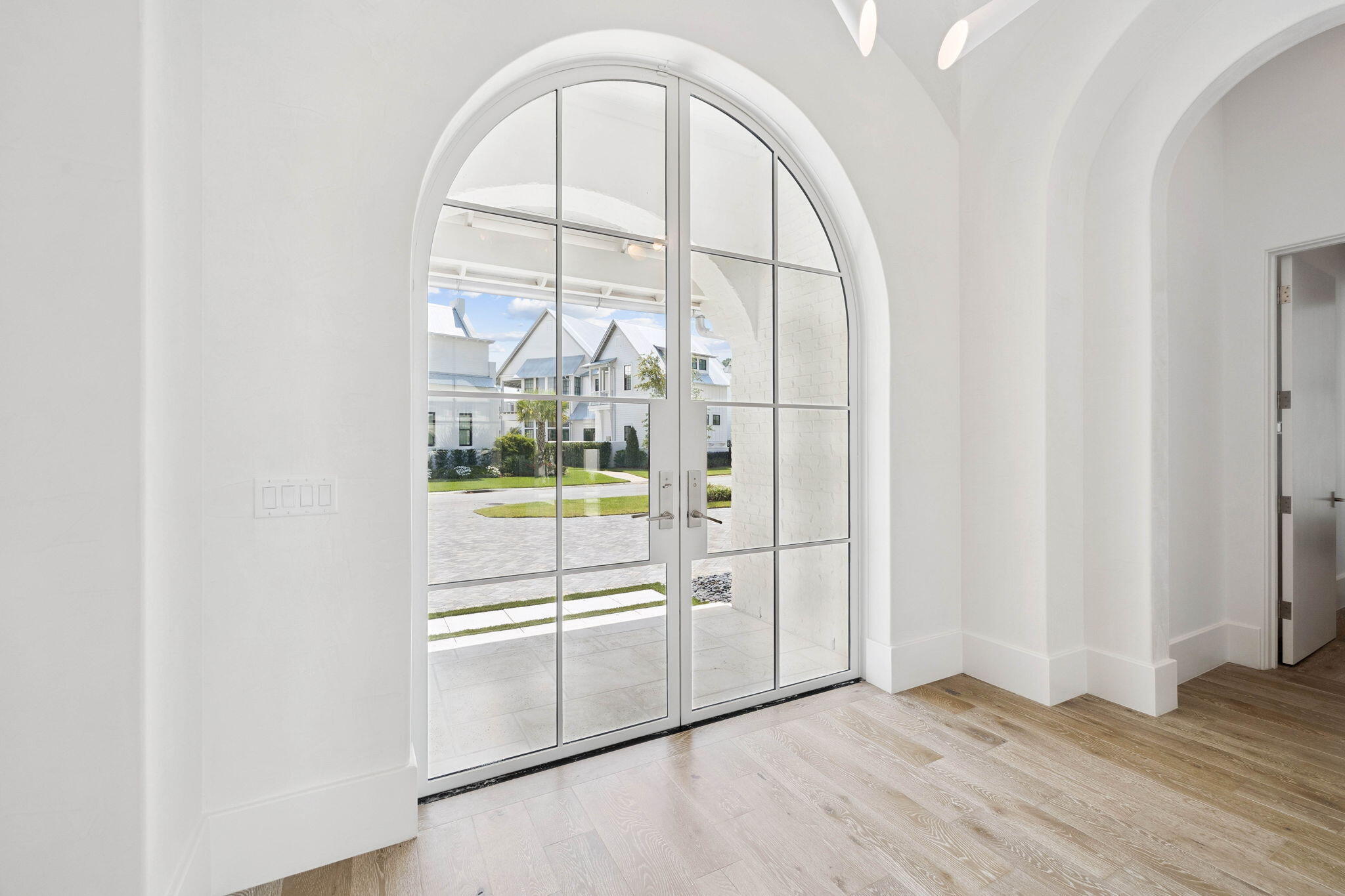 CHURCHILL OAKS - Residential