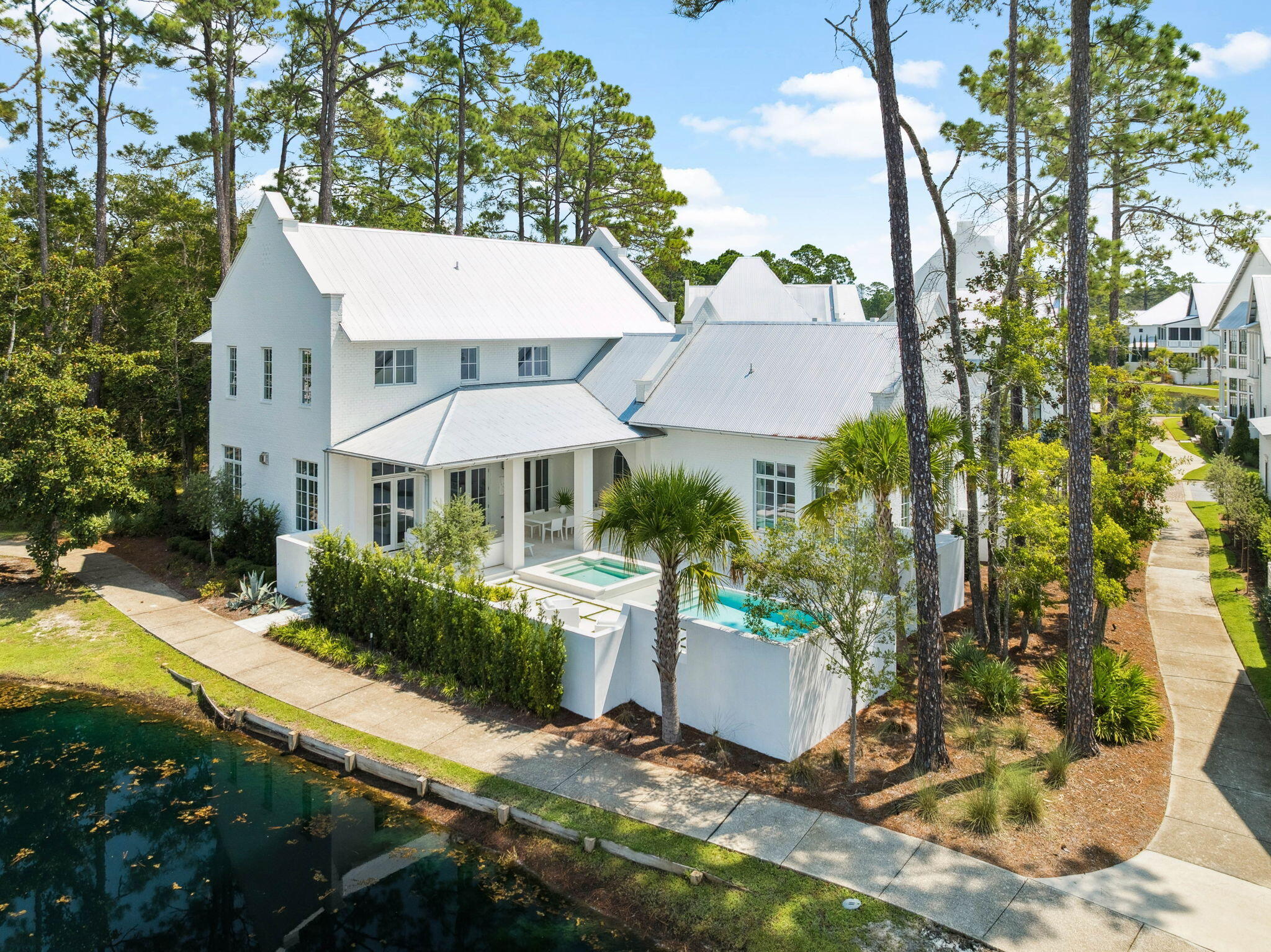 CHURCHILL OAKS - Residential