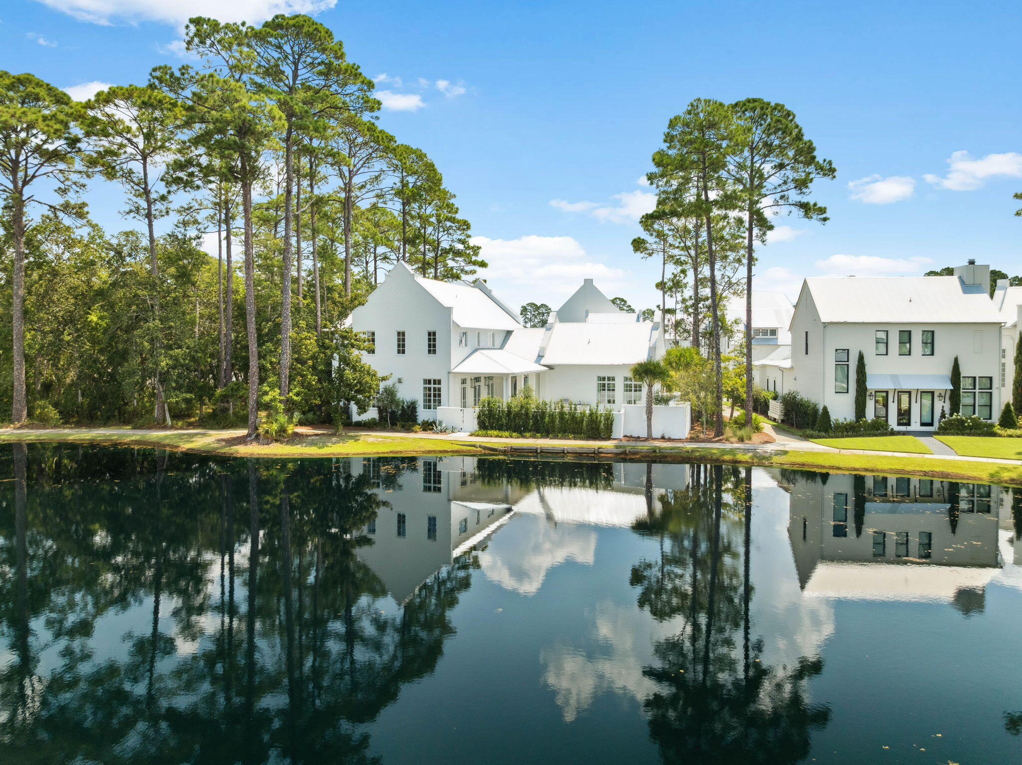 CHURCHILL OAKS - Residential