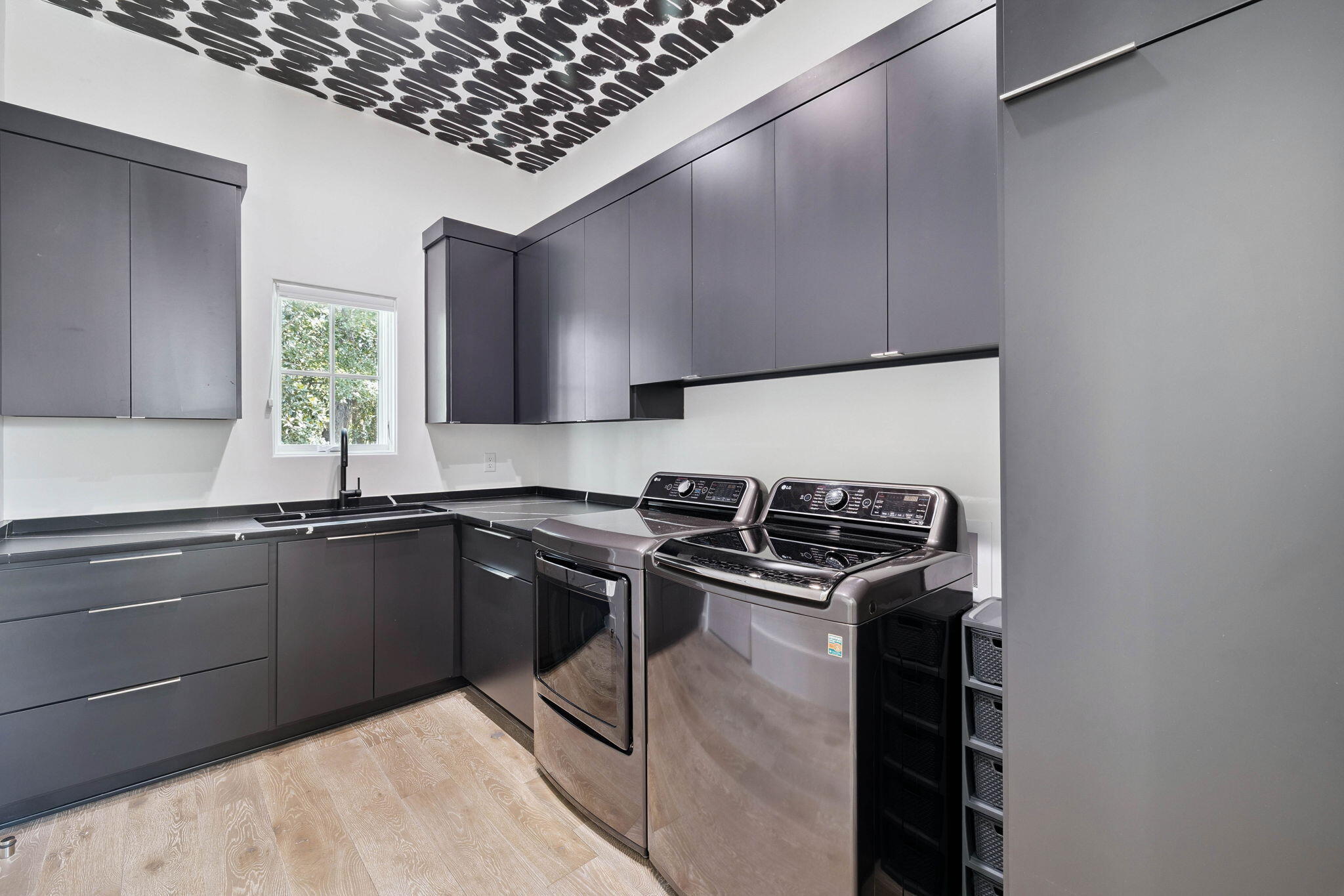 CHURCHILL OAKS - Residential