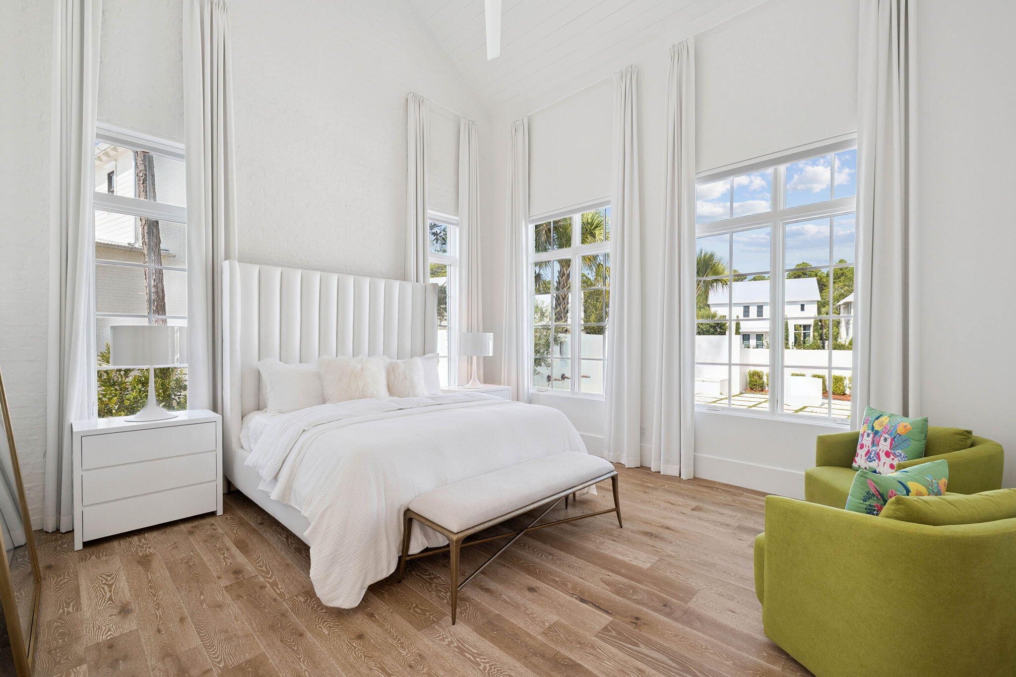 CHURCHILL OAKS - Residential