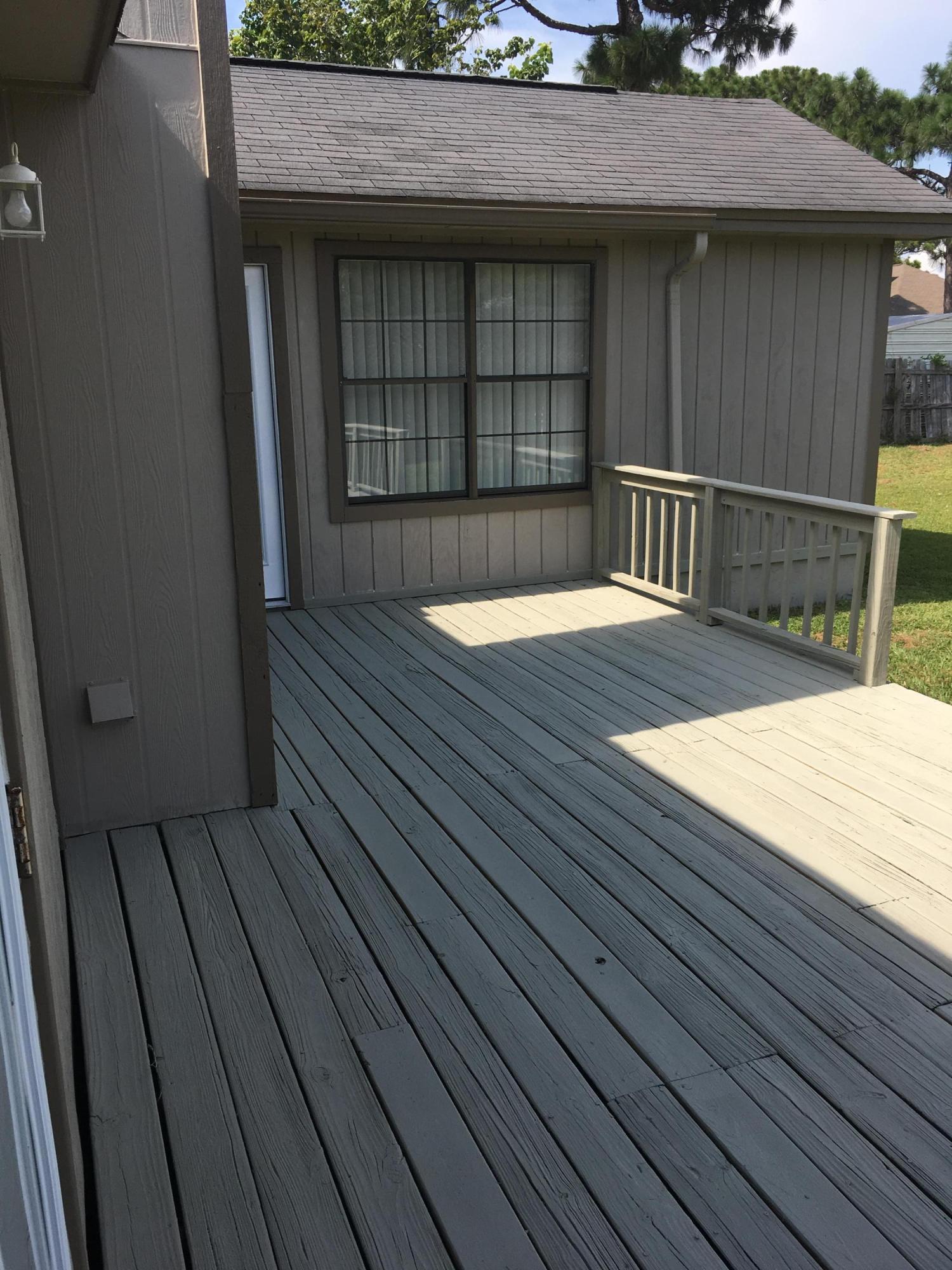 FOX DEN VILLAGES - Residential