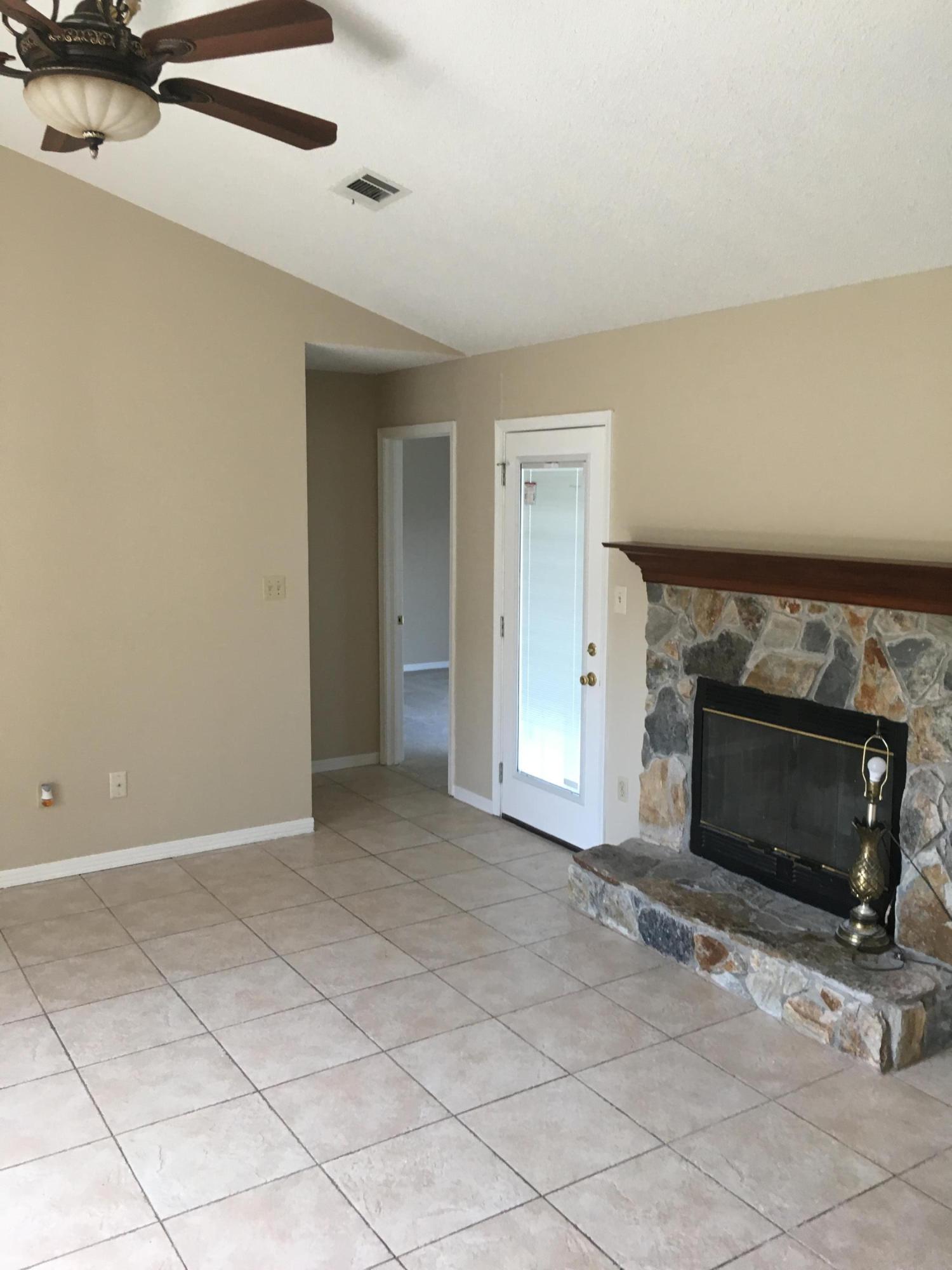 FOX DEN VILLAGES - Residential