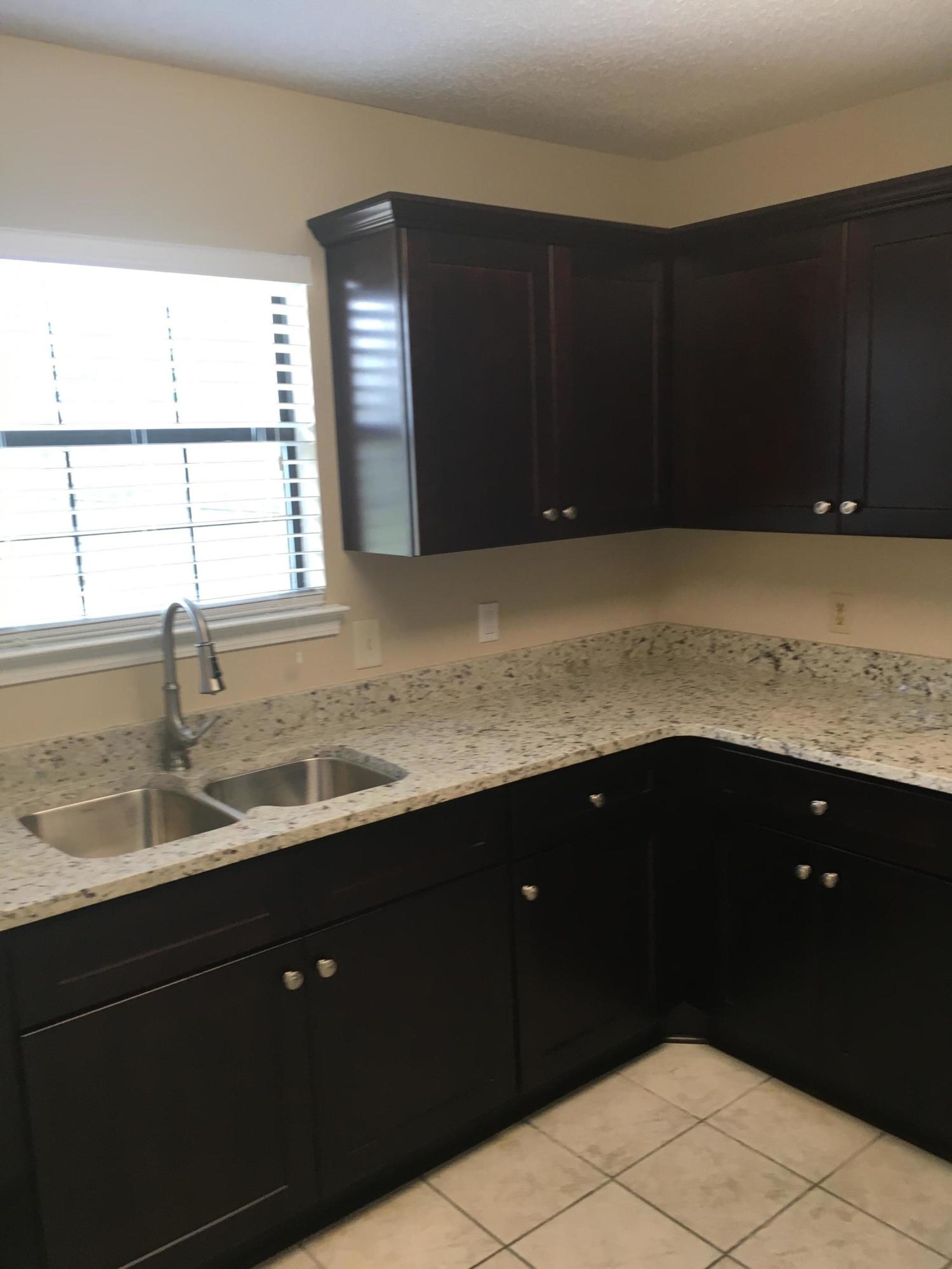 FOX DEN VILLAGES - Residential