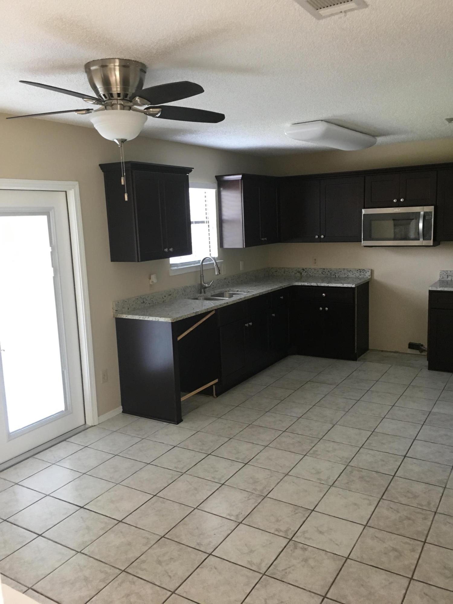 FOX DEN VILLAGES - Residential