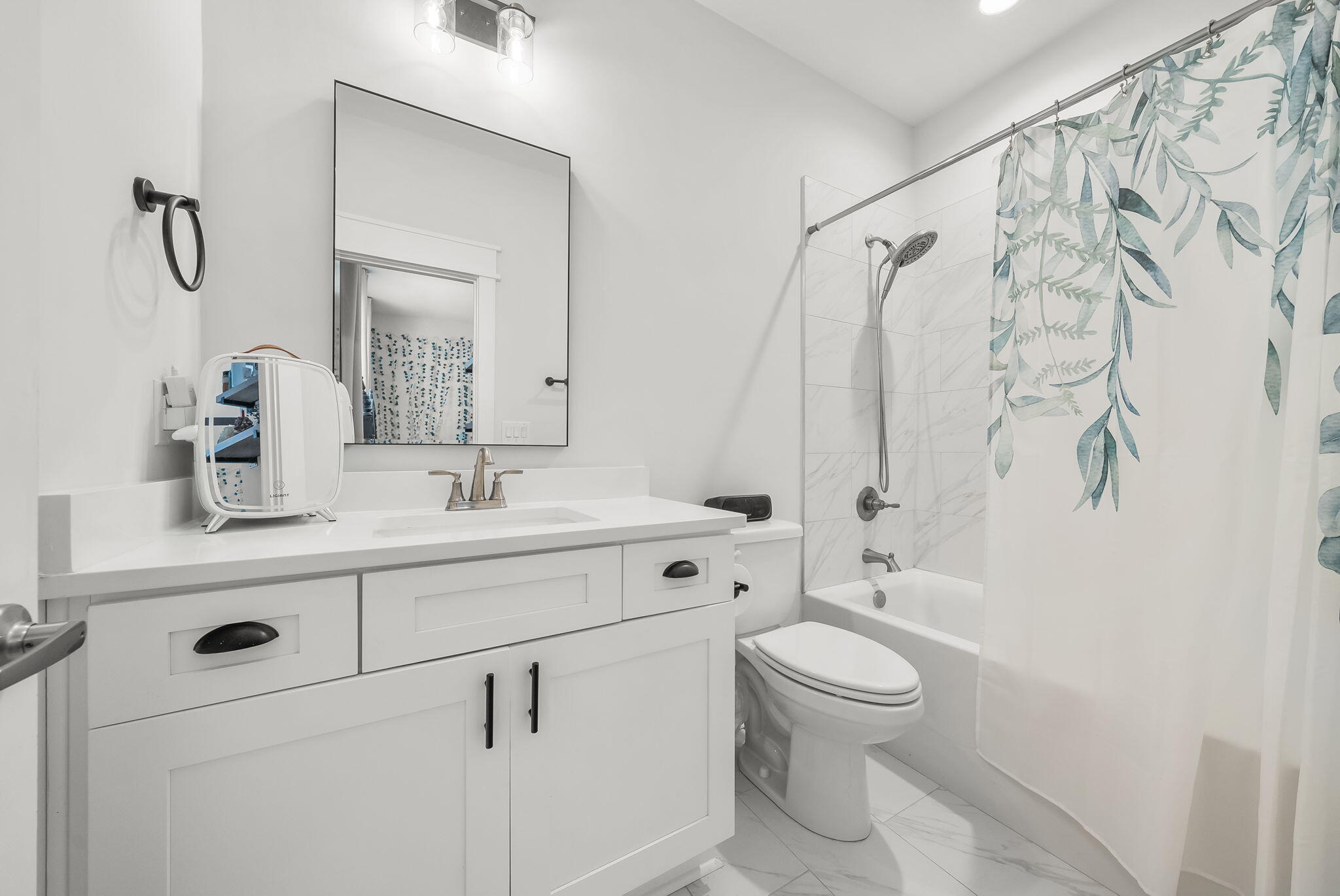 HIDDEN GROVE - Residential