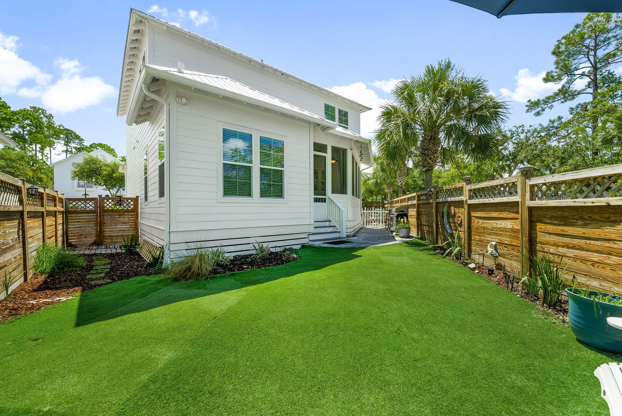 HIDDEN GROVE - Residential