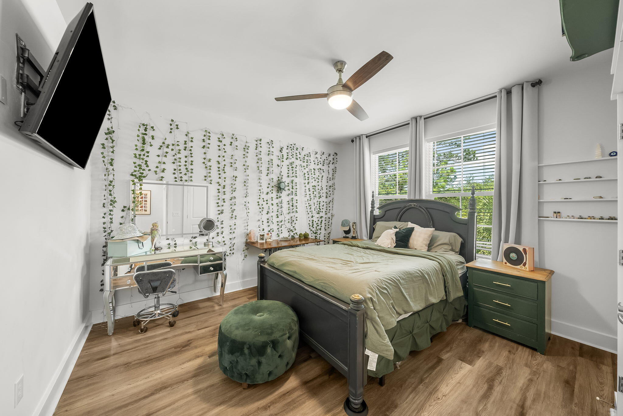 HIDDEN GROVE - Residential