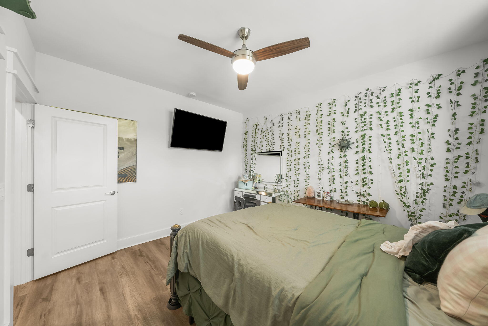 HIDDEN GROVE - Residential