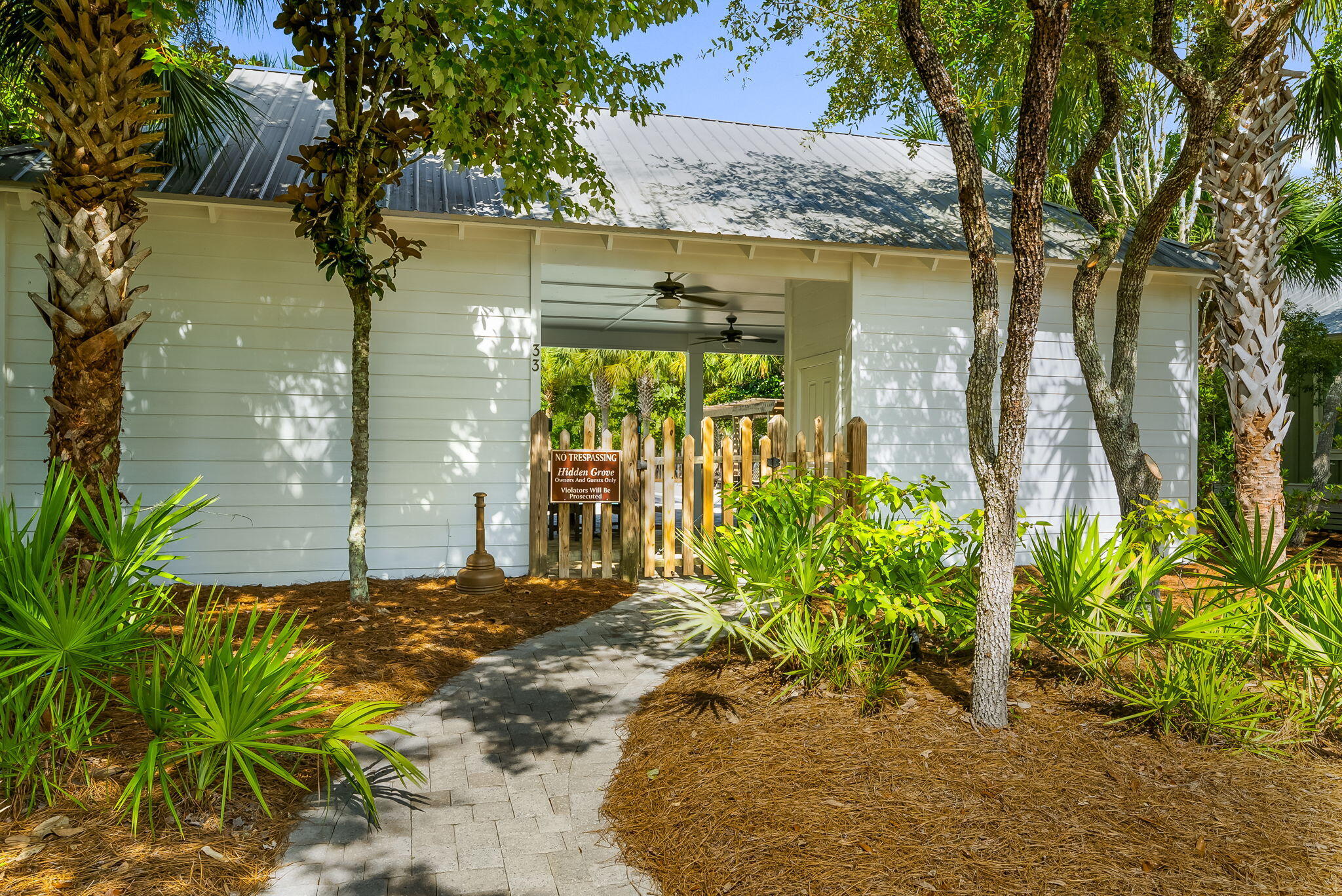 HIDDEN GROVE - Residential