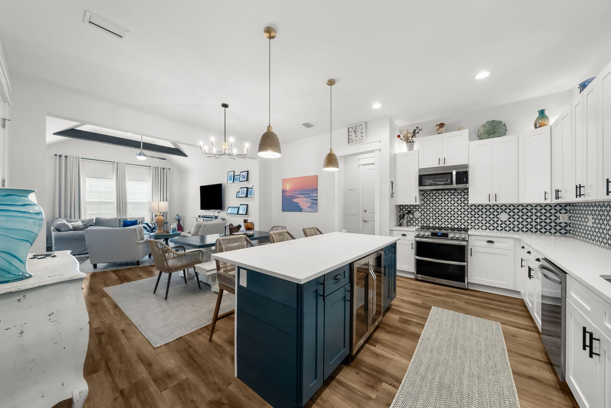 HIDDEN GROVE - Residential