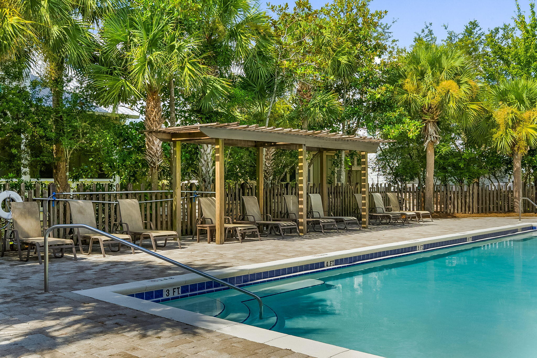 HIDDEN GROVE - Residential