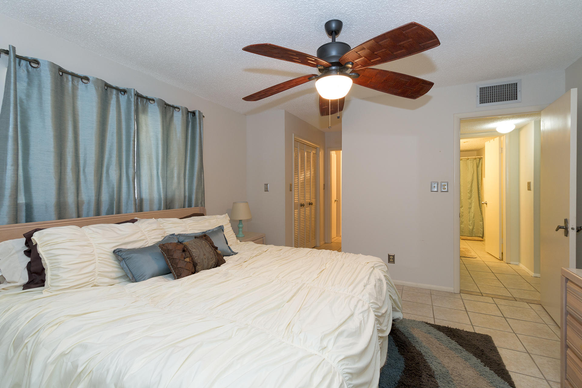 SEASCAPE CONDO GARDEN VILLA - Residential