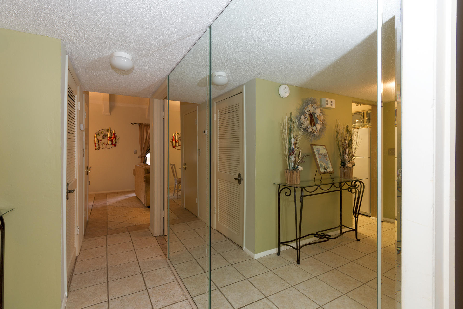 SEASCAPE CONDO GARDEN VILLA - Residential