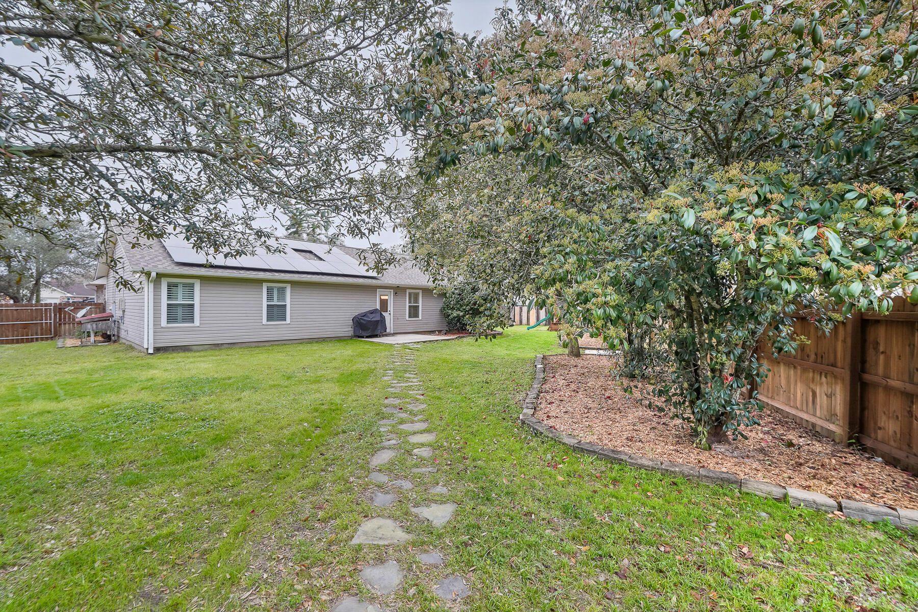 COUNTRY BREEZE ESTATES - Residential