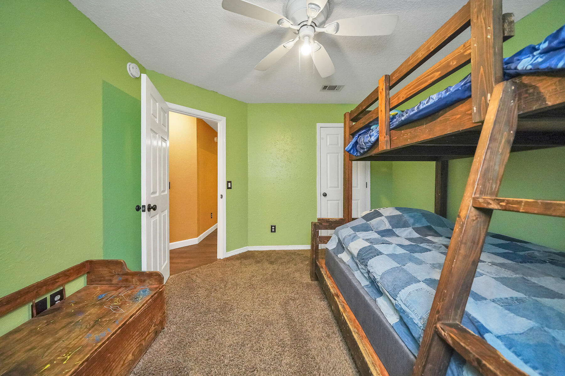 COUNTRY BREEZE ESTATES - Residential