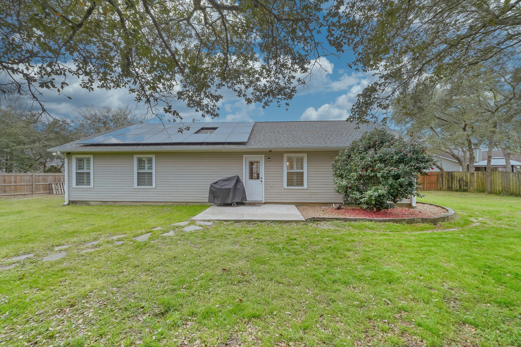 COUNTRY BREEZE ESTATES - Residential