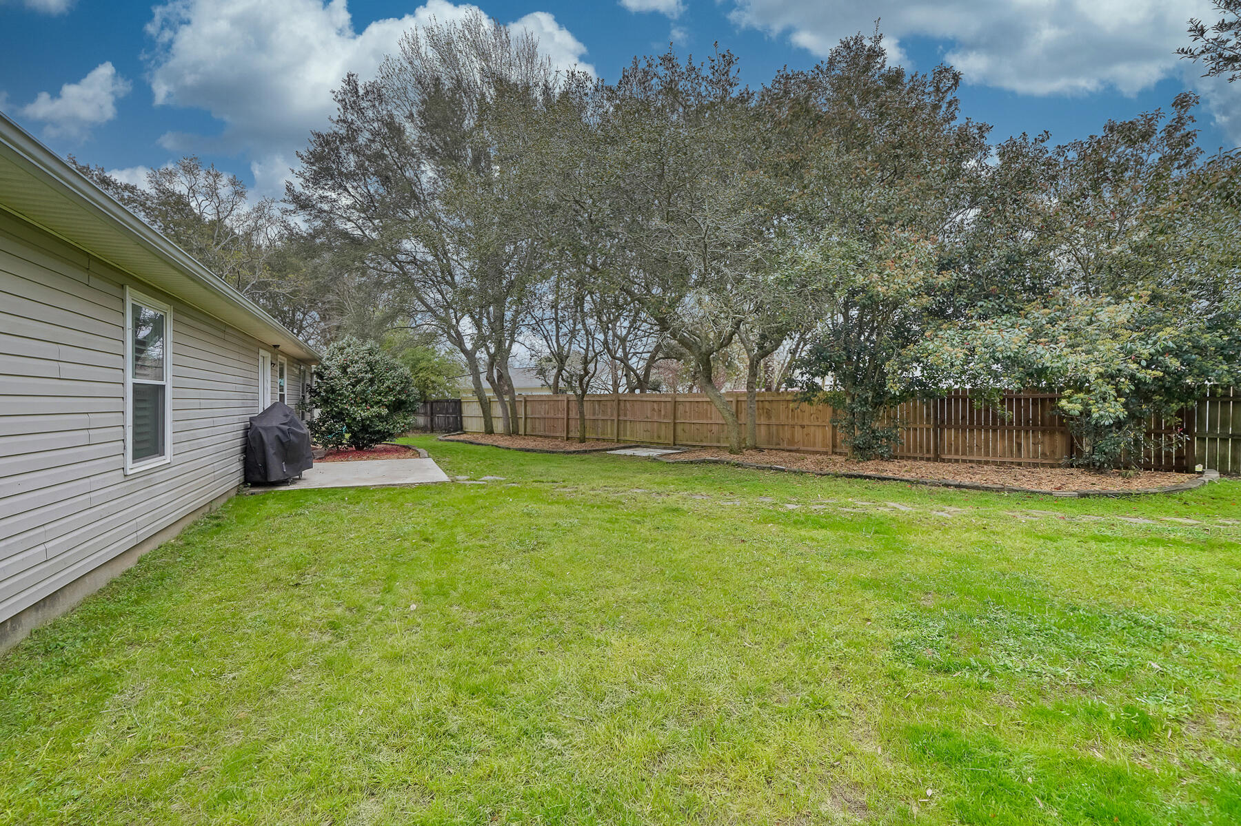 COUNTRY BREEZE ESTATES - Residential