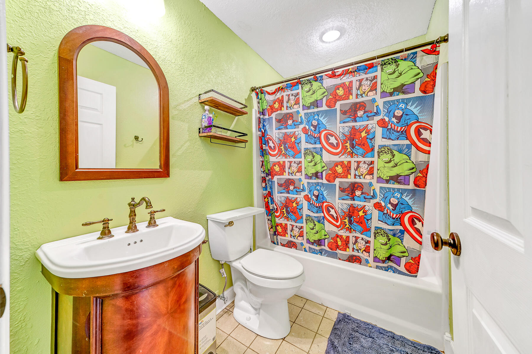 COUNTRY BREEZE ESTATES - Residential