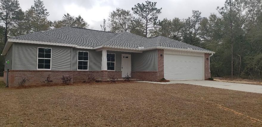 GREAT NEW CONSTRUCTION LOCATED CENTRALLY IN MOSSY HEAD. HOME SITS ON A LARGE LOT LOCATED IN SPRING HILL ESTATES. HOMES INCLUDES 1515 SQUARE FEET AND INCLUDES A LARGE MASTER SUITE WITH TREY CEILINGS AND ALL THE EXTRAS TO MAKE THIS YOUR FOREVER HOME. MASTER INCLUDES A LARGE MASTER BATH AS WELL AS A WALK IN CLOSET. HOME HAS A SPLIT FLOOR PLAN WITH 2 ADDITIONAL BEDROOMS PERFECT SIZE FOR ANY FAMILY. HOME HAS A OPEN KITCHEN DINING WITH TONS OF CABINETS AND PANTRY AS WELL AS VAULTED CEILINGS IN THE LIVING ROOM. HOME INCLUDES A 2 CAR GARAGE AND LARGE UTILITY. HURRY AND PICK YOUR COLORS NOW!