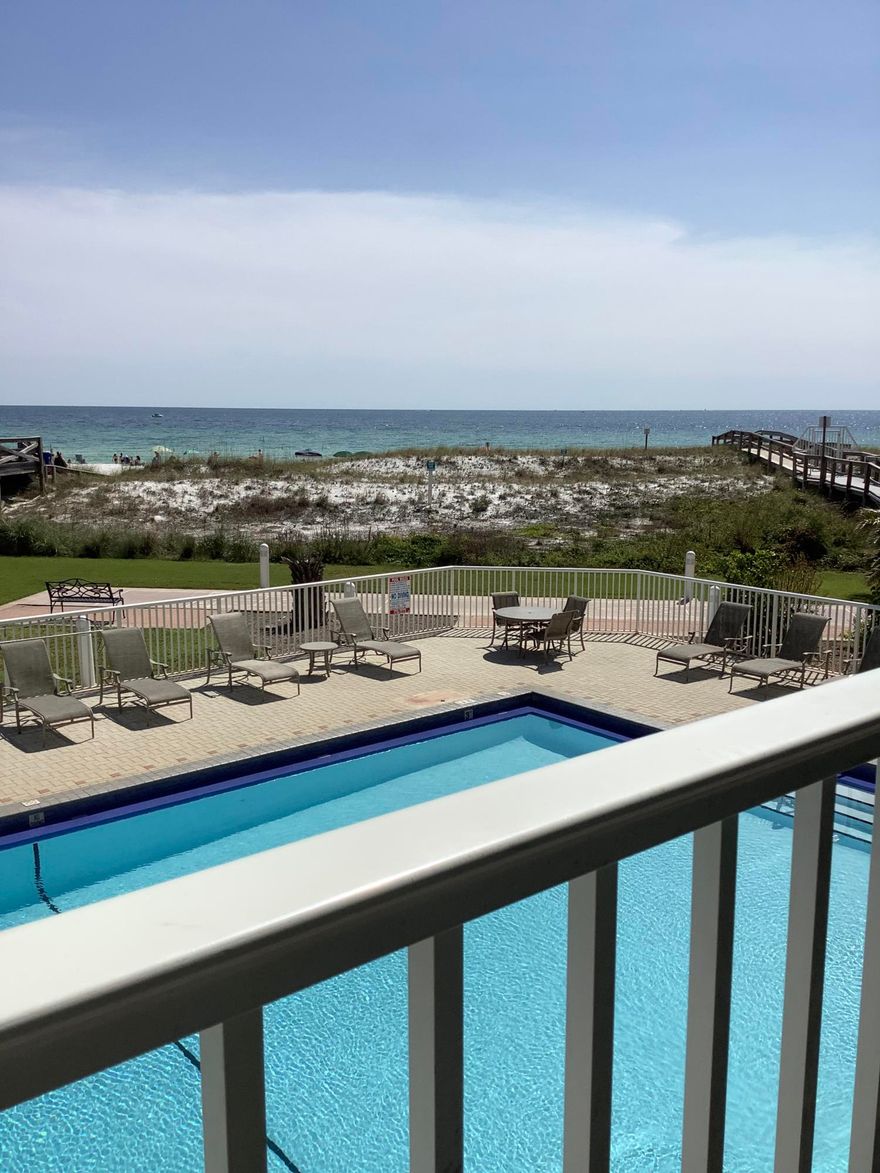 DESTIN ON THE GULF IS A FAMILY ORIENTED BOUTIQUE BUILDING  ON QUIET GULF SHORE DRIVE.  THE PROPERTY IS CONVENIENT TO ALL THE AMENITIES THAT DESTIN AND THE HARBOR AREA HAVE TO OFFER. 203 OFFERS AMAZING VIEWS OF THE GULF OF MEXICO AND THE WHITE SAND BEACHES.  PRIVATE BOARDWALK AND WALKWAY OFFER EASY ACCESS TO THE BEACH. THE CONDO IS NICELY APPOINTED WITH STAINLESS STEEL APPLIANCES AND UPDATED TILE LIVING, DINING AND KITCHEN AREA. THE 1050 SQ FT CONDO  TASTEFULLY DECORATED CONDO OFFERS TWO BEDROOMS AND TWO BATHS, WITH GREAT GULF VIEWS FORM THE MASTER SUITE. NO PETS ALLOWED.