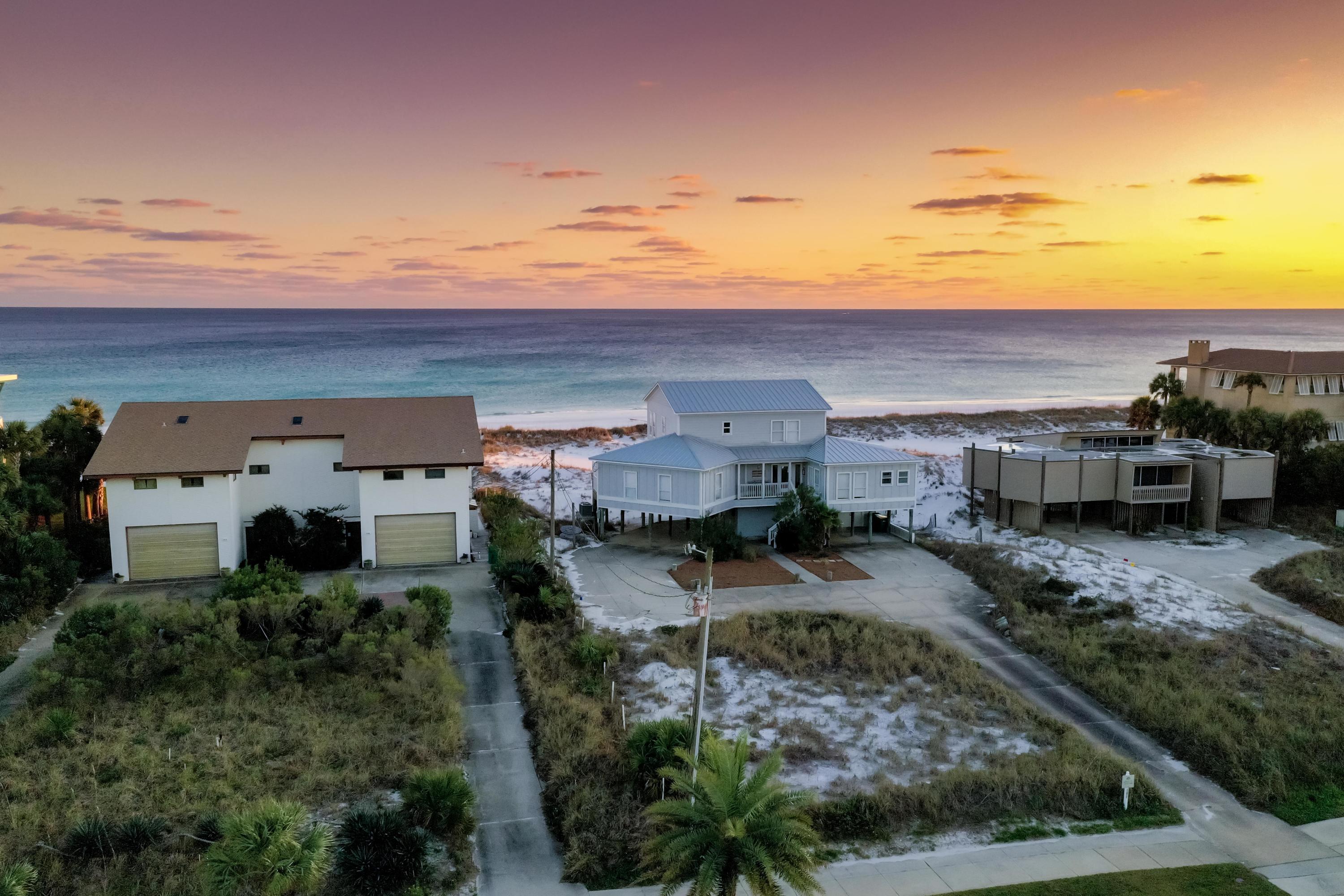 HOLIDAY ISLE - Residential