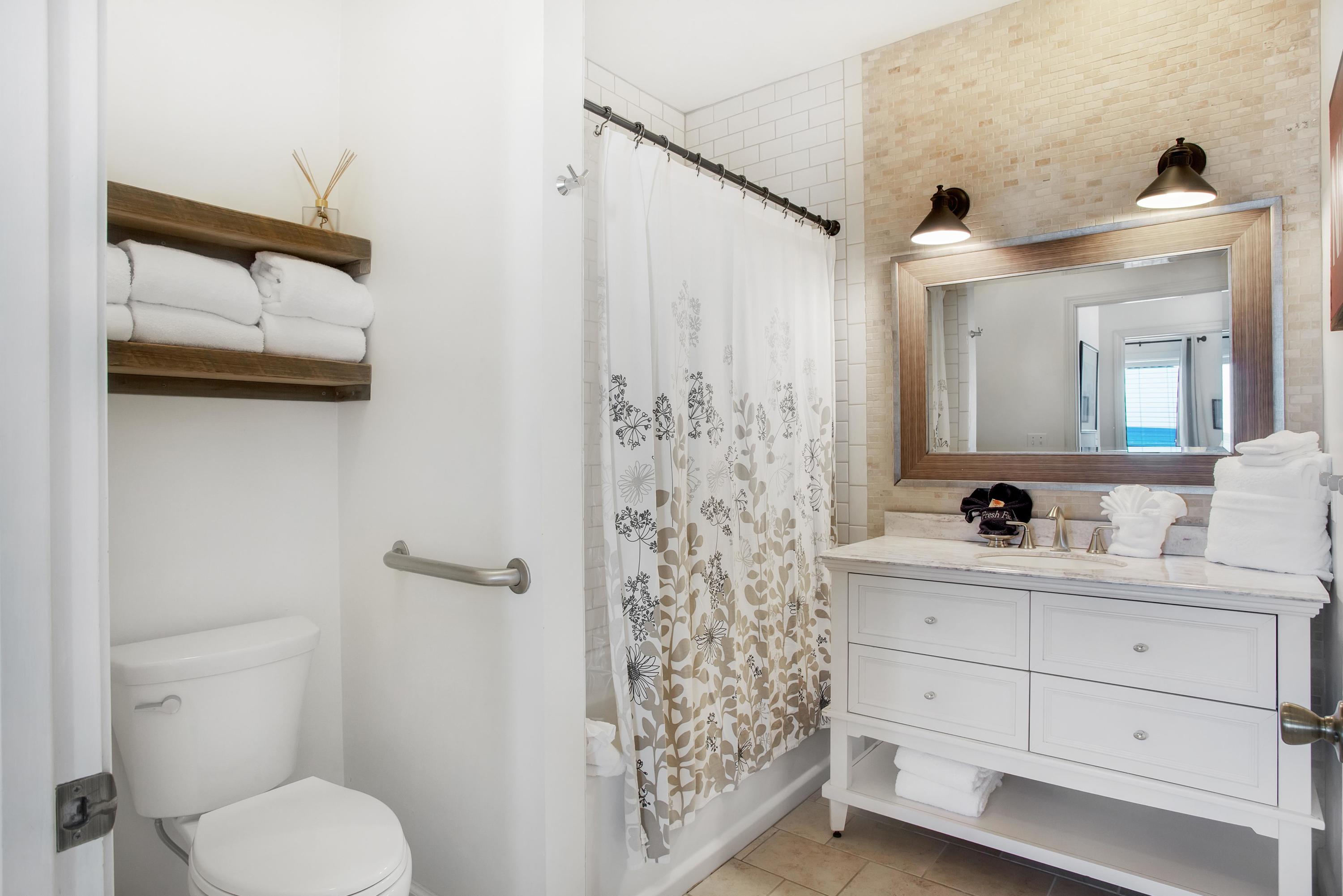 HOLIDAY ISLE - Residential