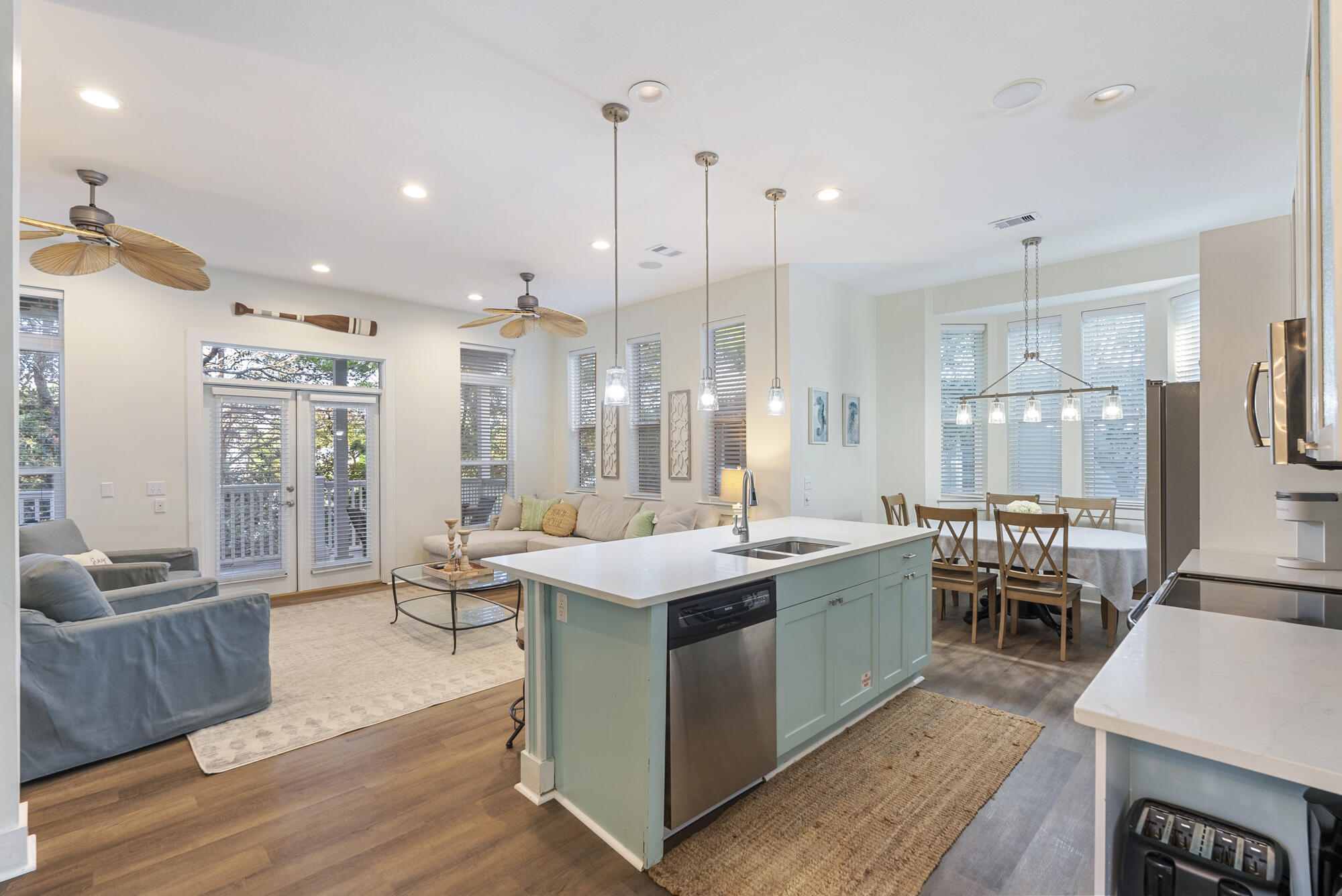 SUMMER'S EDGE - Residential