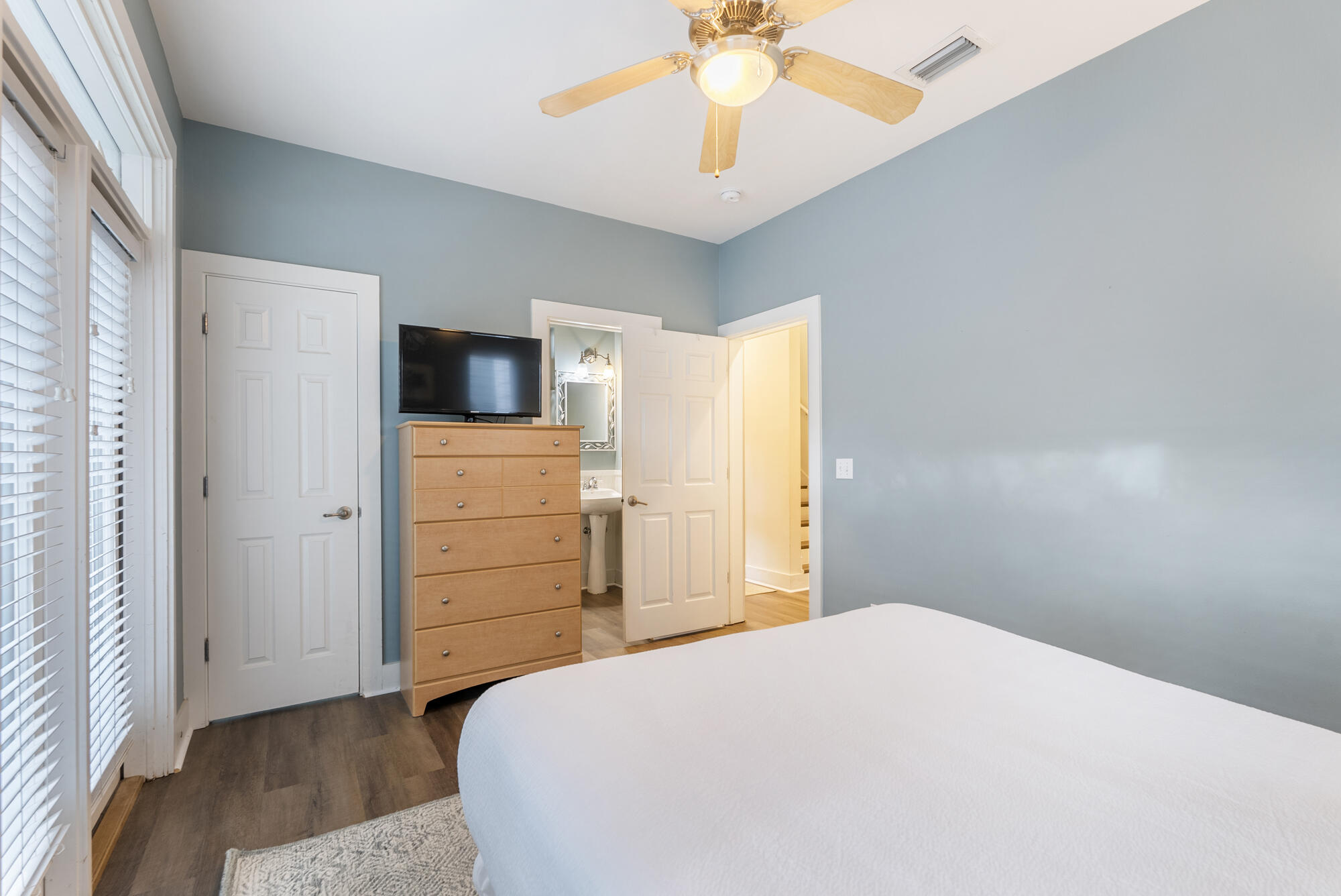 SUMMER'S EDGE - Residential