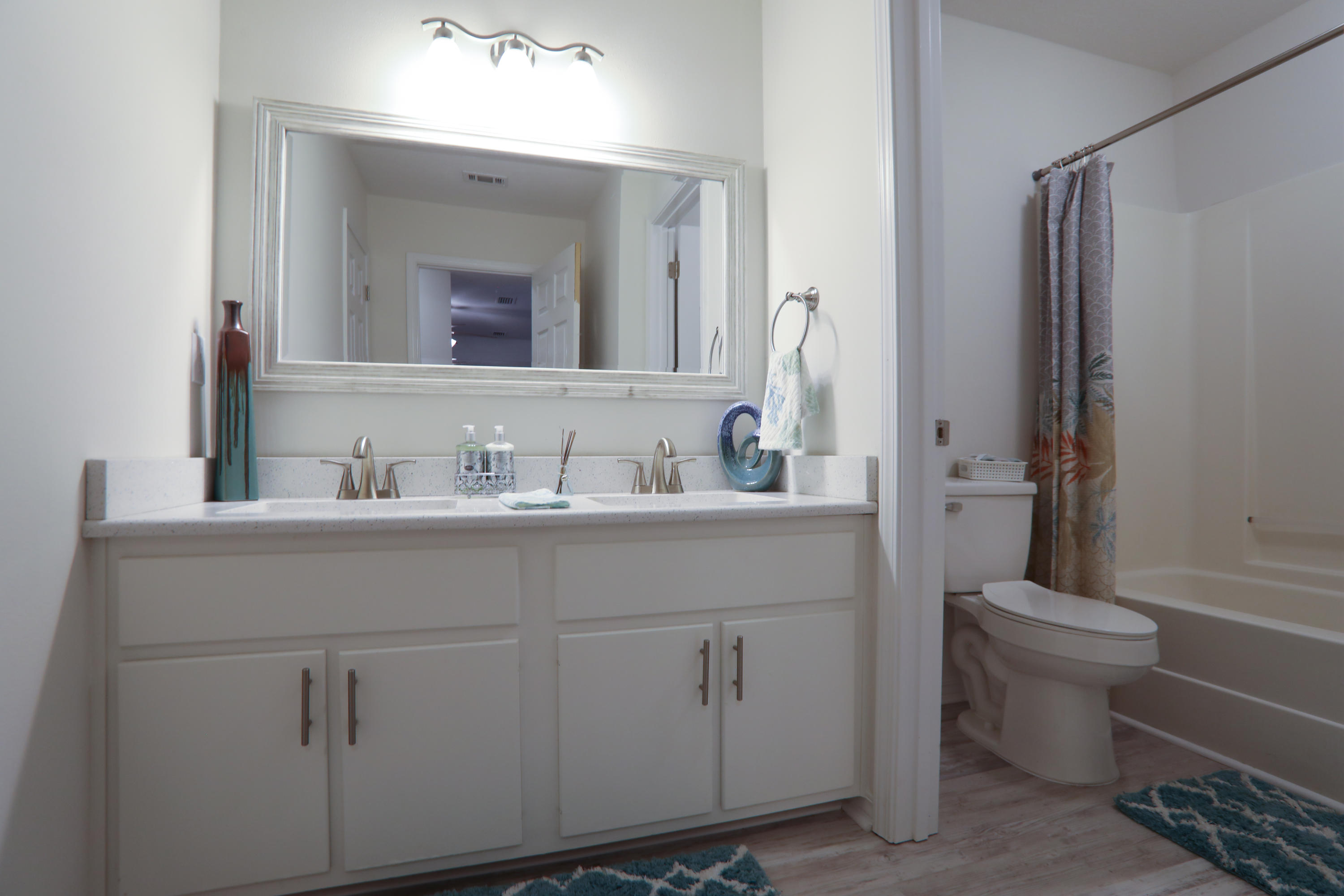 RIVERCHASE S/D PH 2 - Residential