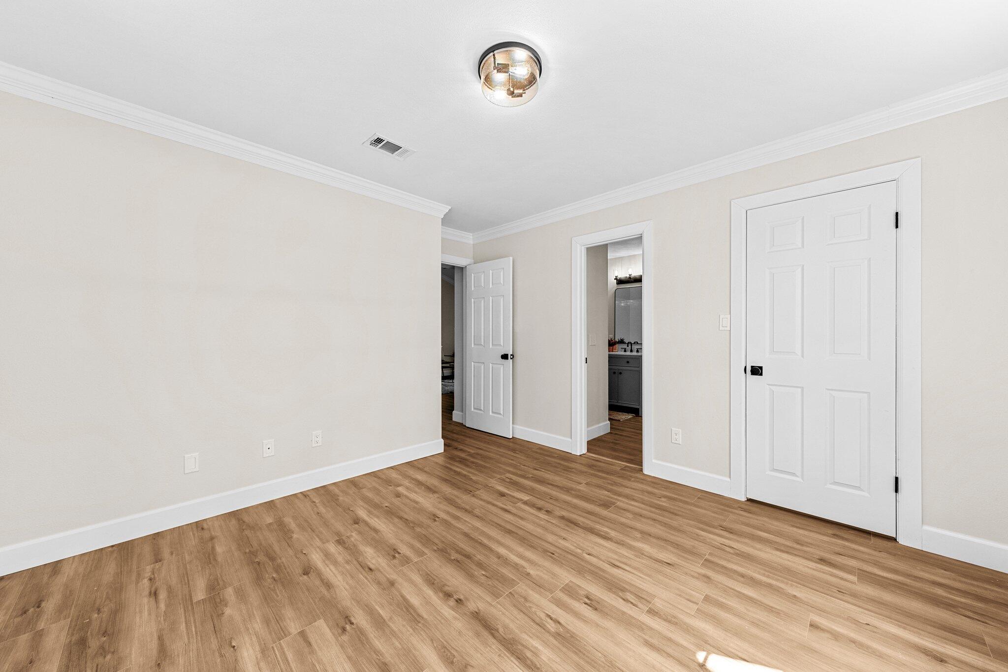 EDGEWATER VILLAGE - Residential