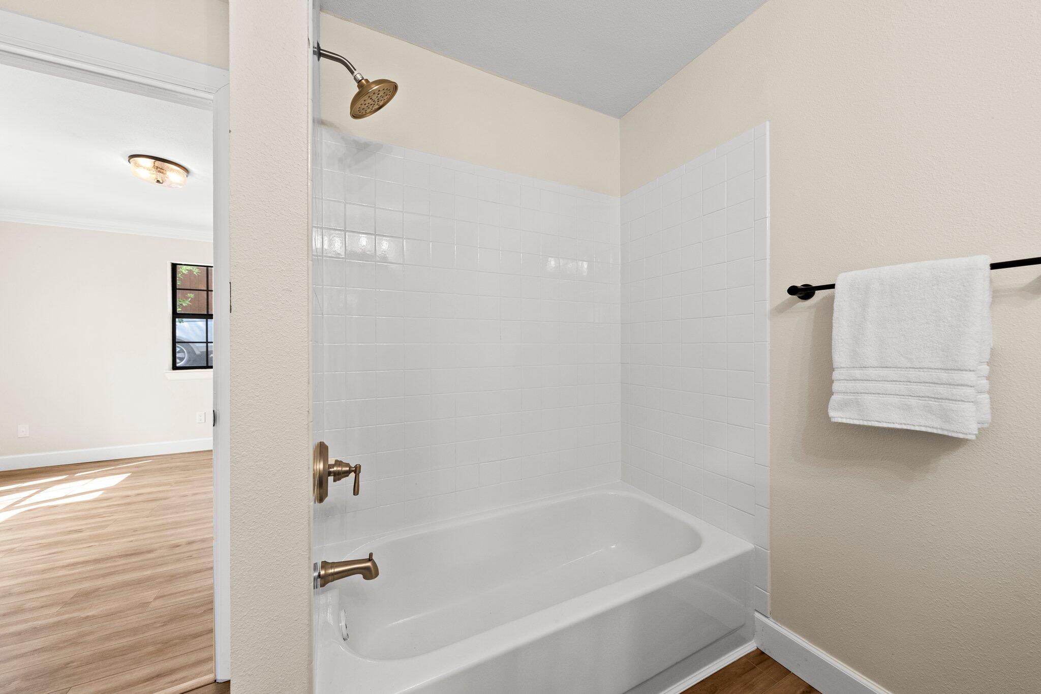 EDGEWATER VILLAGE - Residential