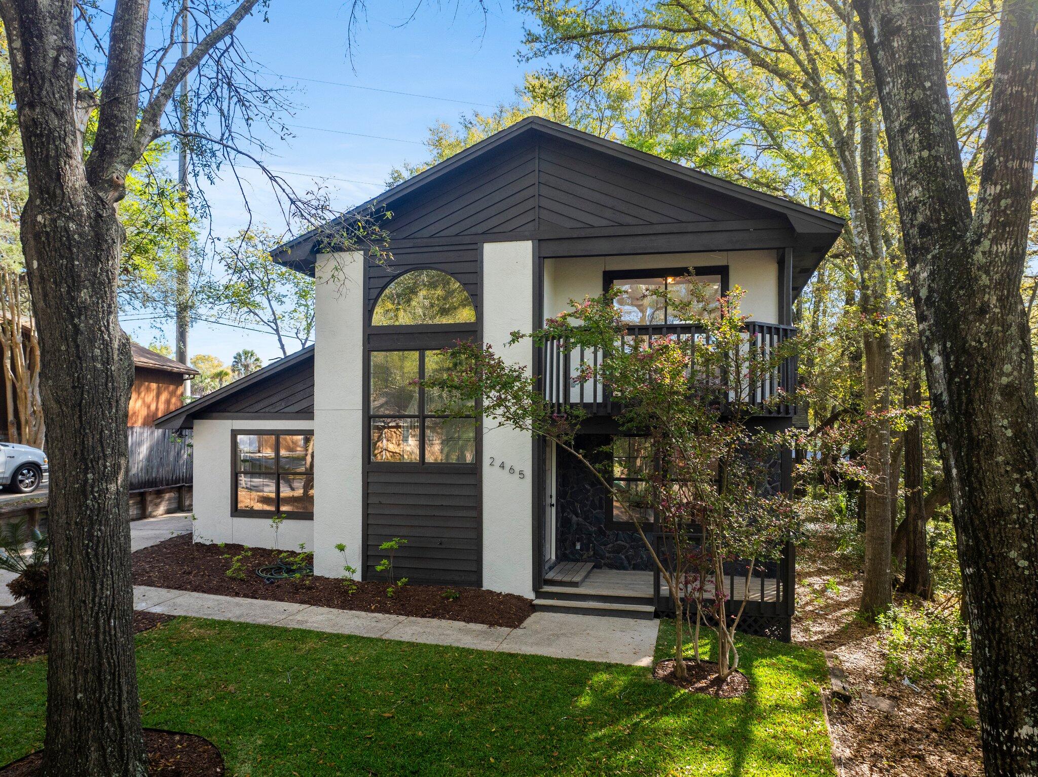 EDGEWATER VILLAGE - Residential