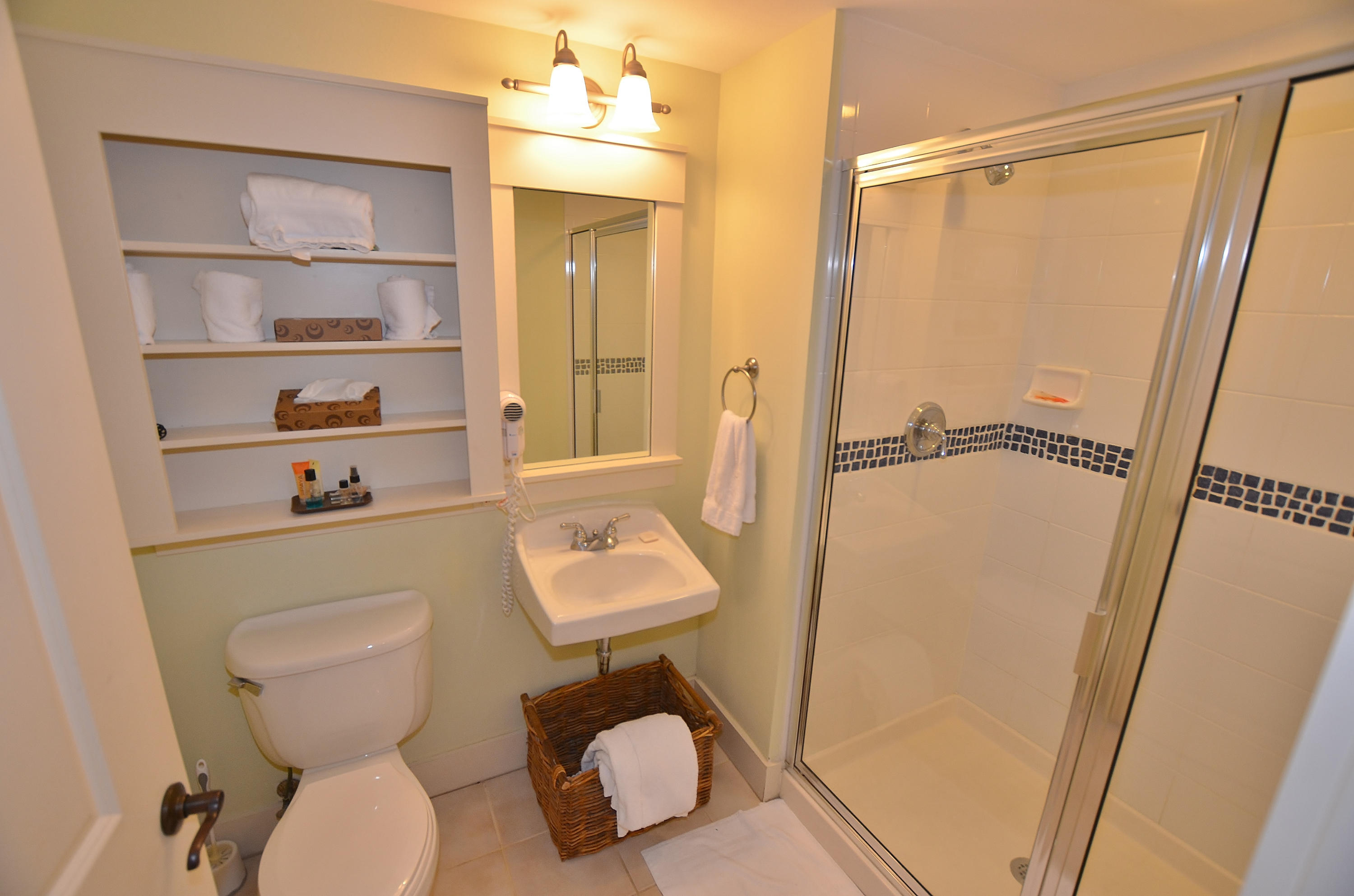 OBSERVATION POINT - Residential Lease