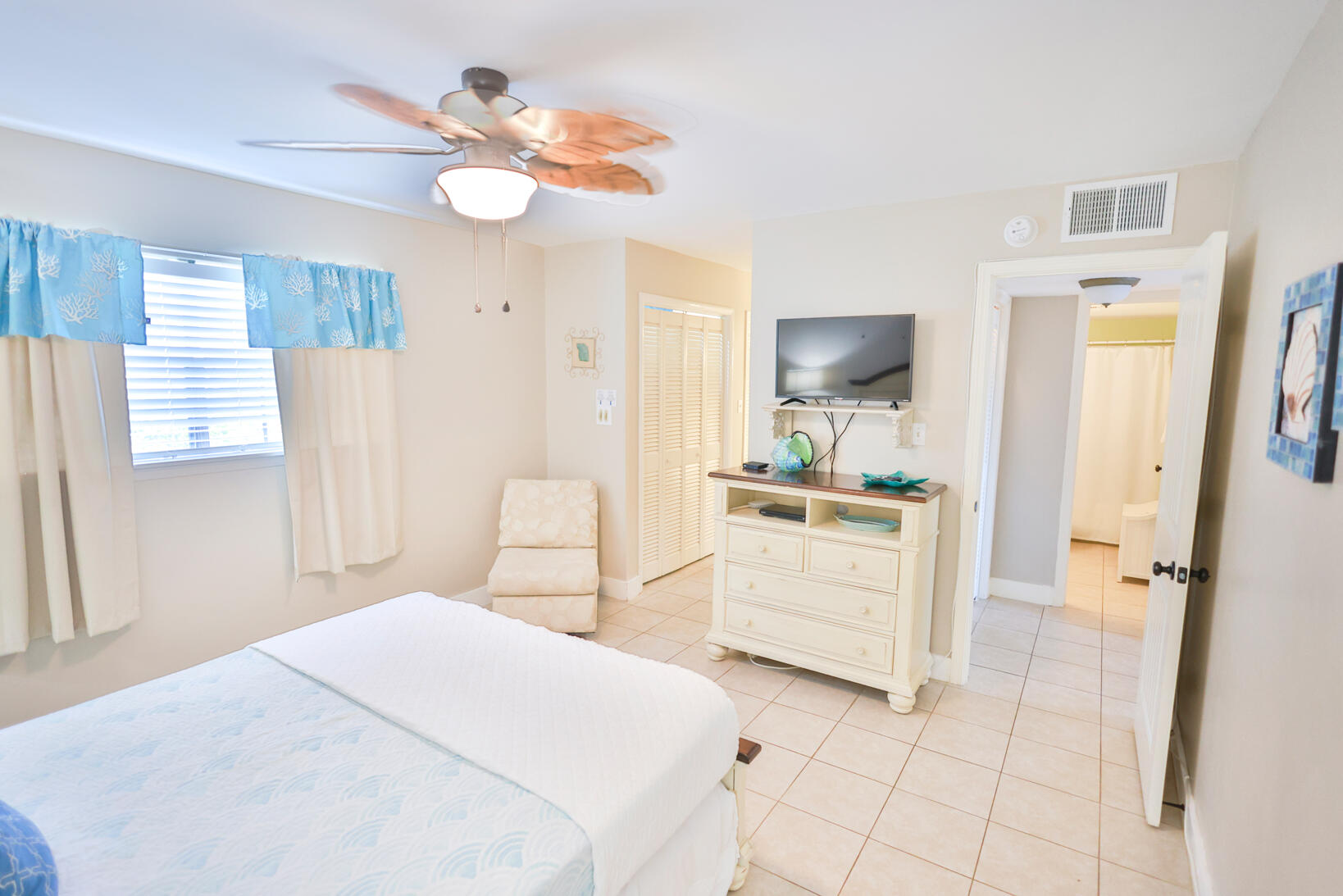 SEASCAPE CONDO Garden Villas - Residential